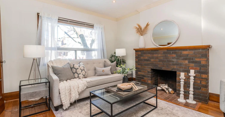 25 Methuen Avenue, Toronto, ON, M6S 1Z7 - 7