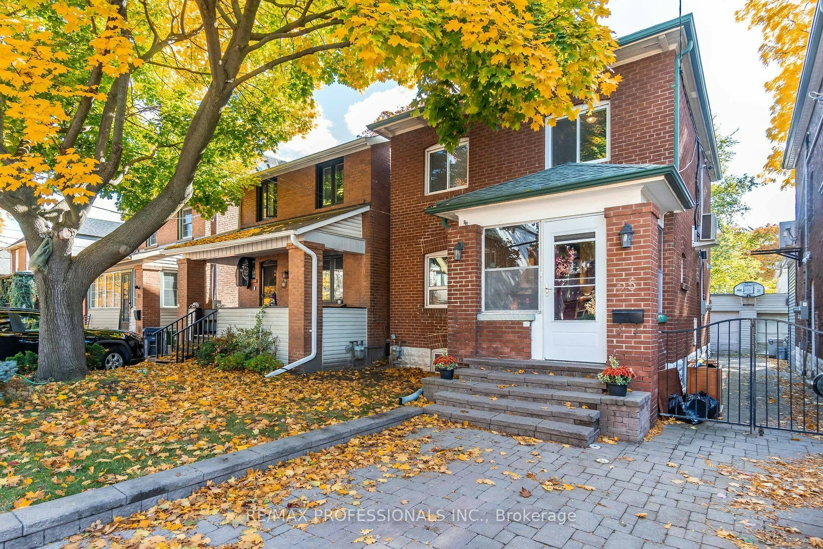 25 Methuen Avenue, Toronto, ON, M6S 1Z7
