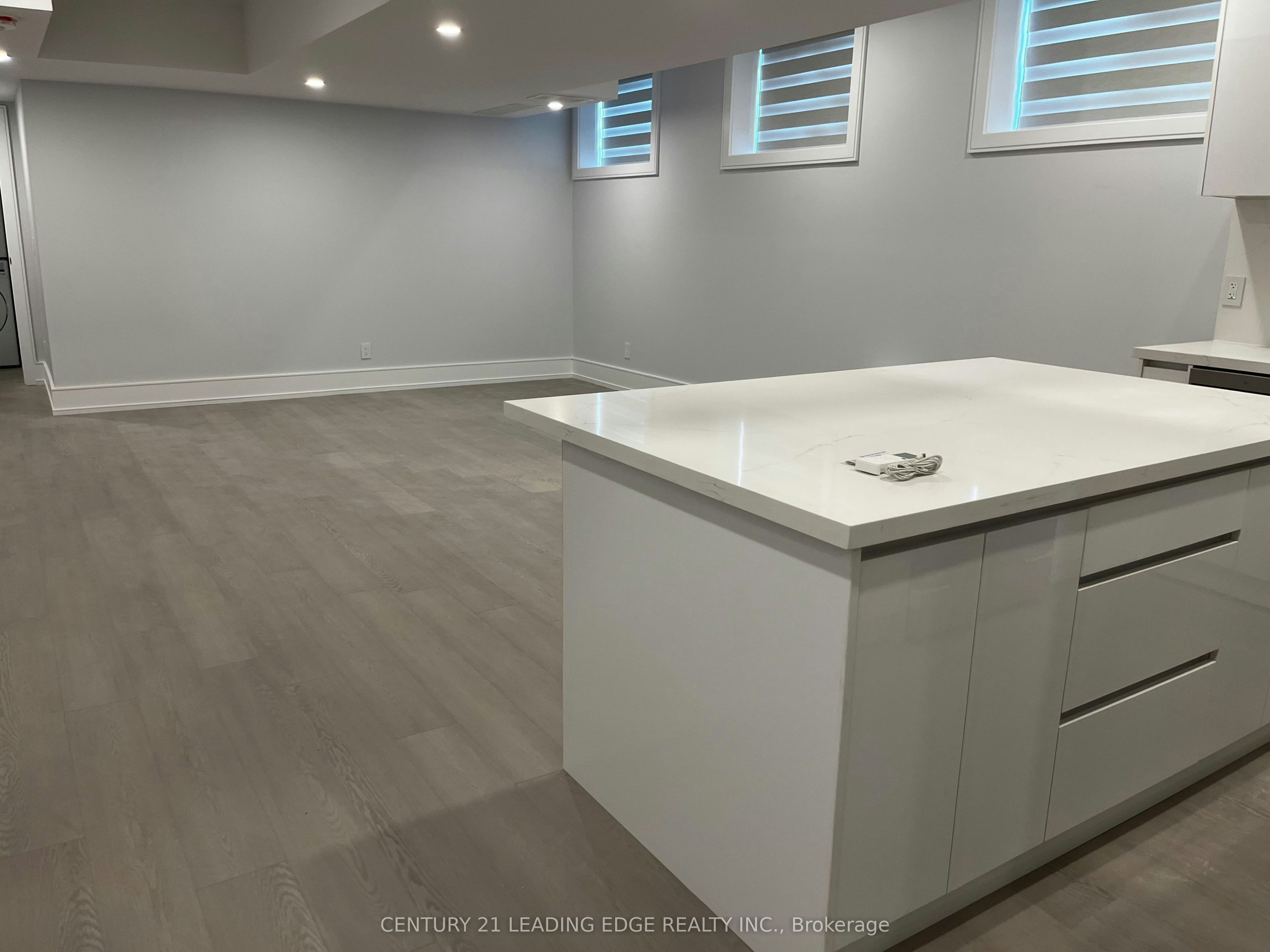 5A-170 Dixon Road, Toronto, ON, M9P 2L8 - 5