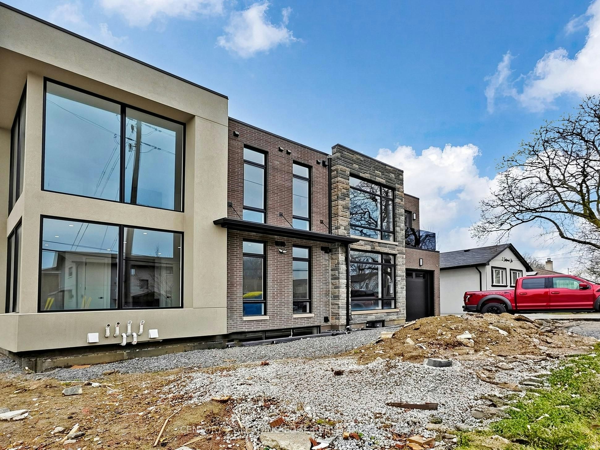5A-170 Dixon Road, Toronto, ON, M9P 2L8 - 2
