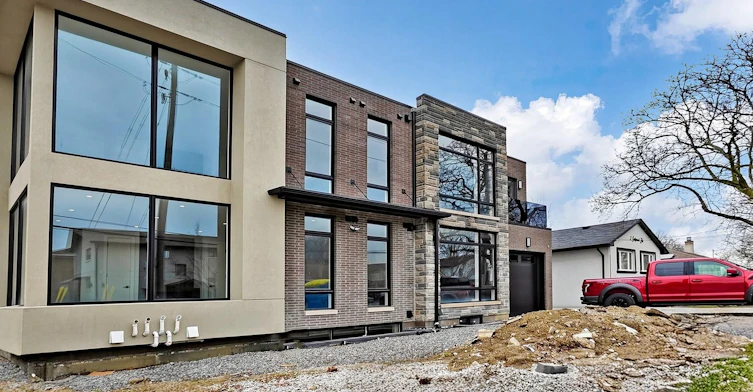 5A-170 Dixon Road, Toronto, ON, M9P 2L8 - 2