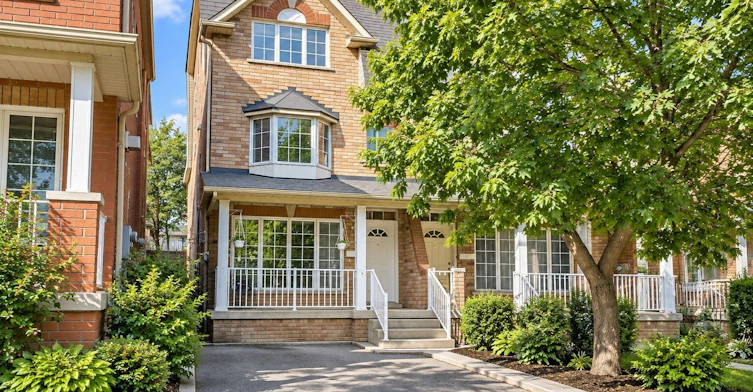 L.L.-104 Rankin Crescent, Toronto, ON, M6P 4G6 - 4