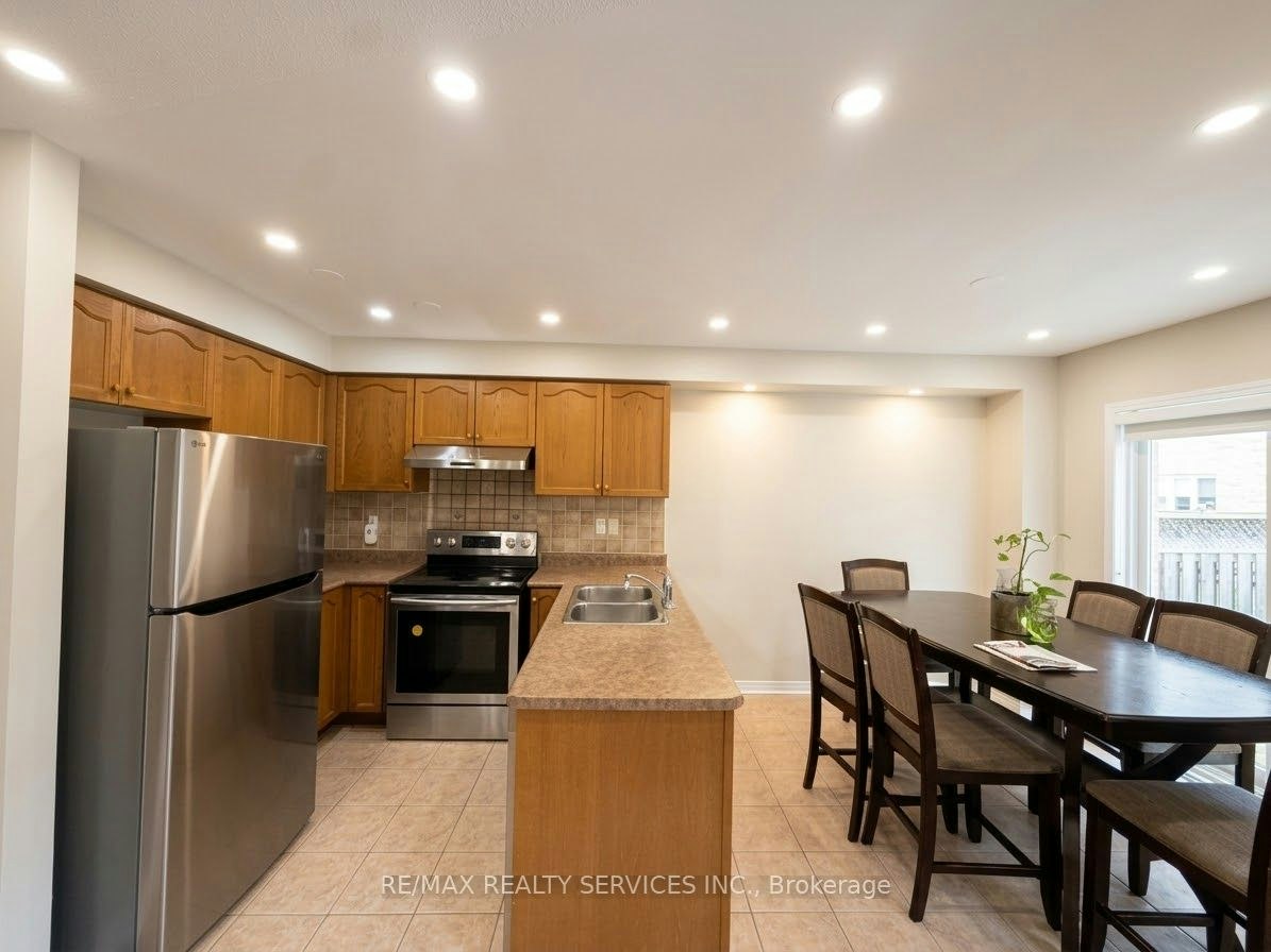 4 Butterchurn Road, Brampton, ON, L6X 4V1 - 5