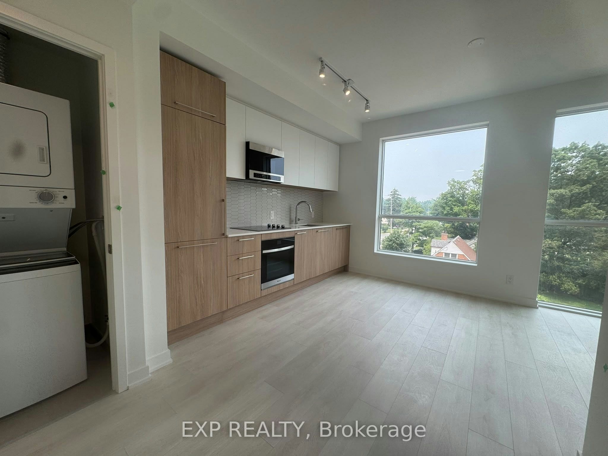 431-1381 Lakeshore Road E, Mississauga, ON, L5E 1G6 - 4