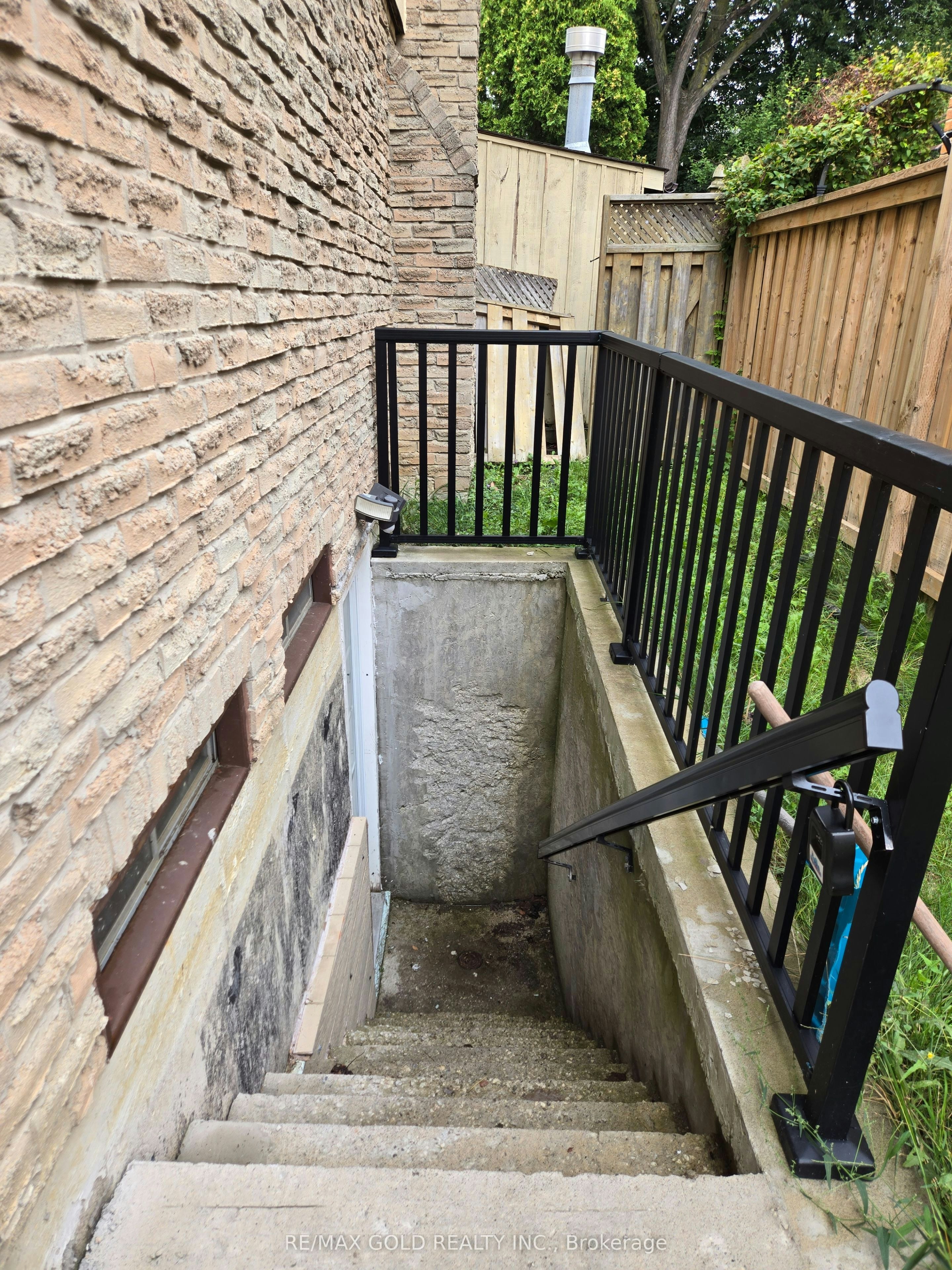 18 Markham Street, Brampton, ON, L6S 2X7 - 11