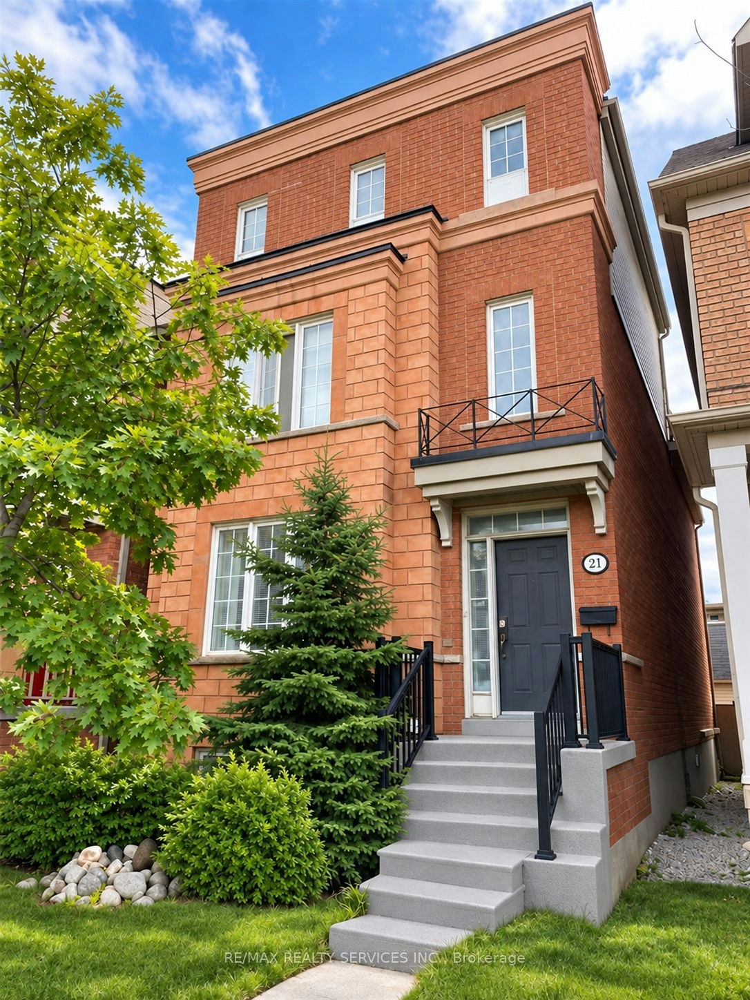 21 Delabo Drive, Toronto, ON, M3J 3S5
