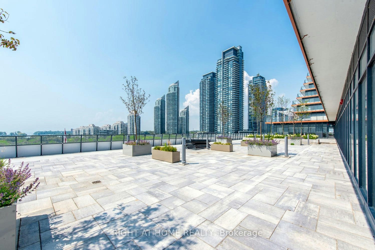 3313-30 Shore Breeze Drive, Toronto, ON, M8V 0J1 - 2