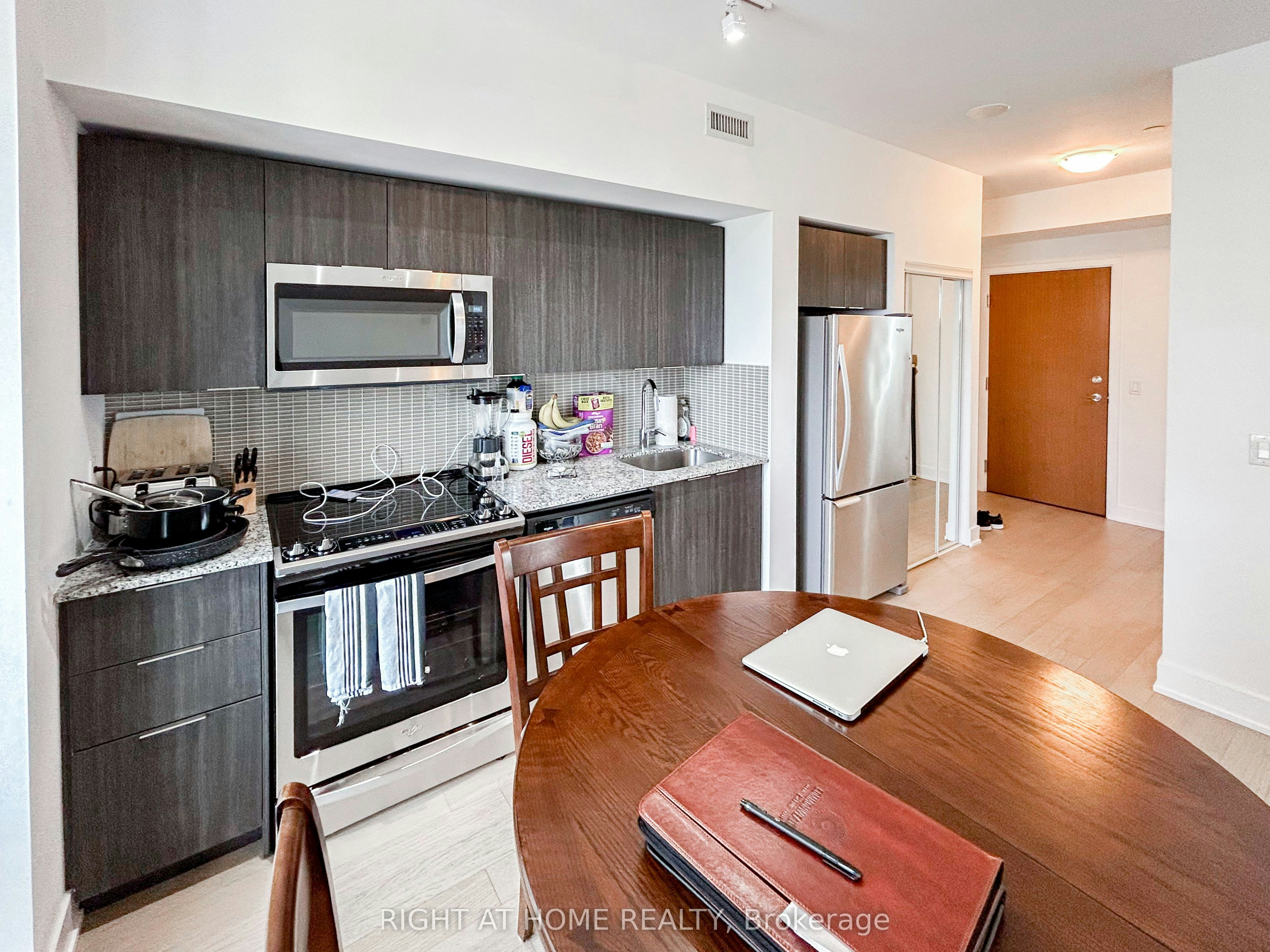3313-30 Shore Breeze Drive, Toronto, ON, M8V 0J1 - 9