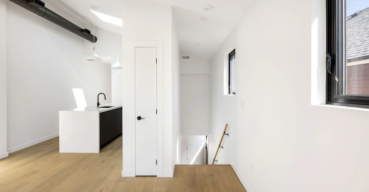 Upper-86 Lansdowne Avenue, Toronto, ON, M6K 2V9 - 20