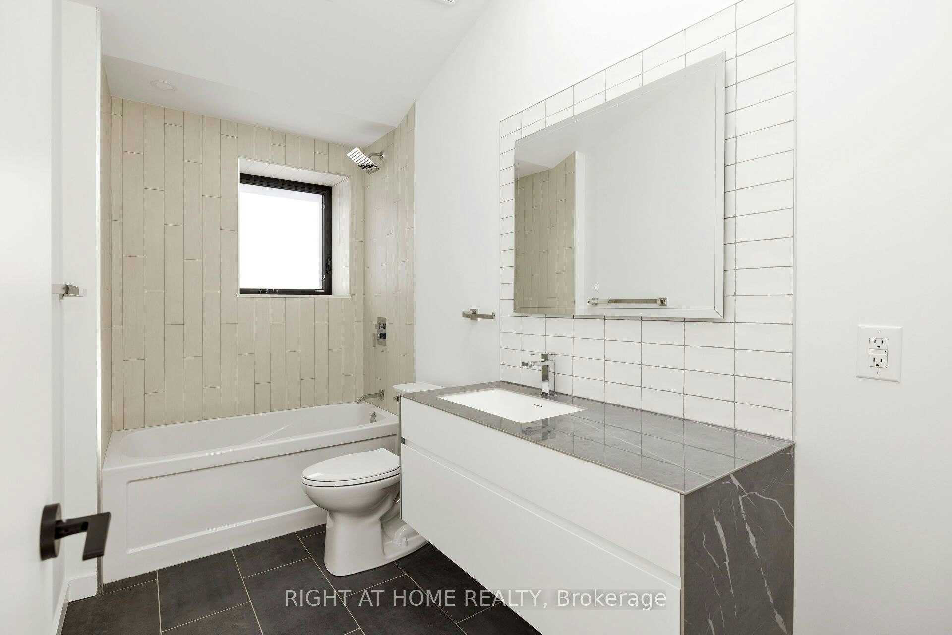 Upper-86 Lansdowne Avenue, Toronto, ON, M6K 2V9 - 18