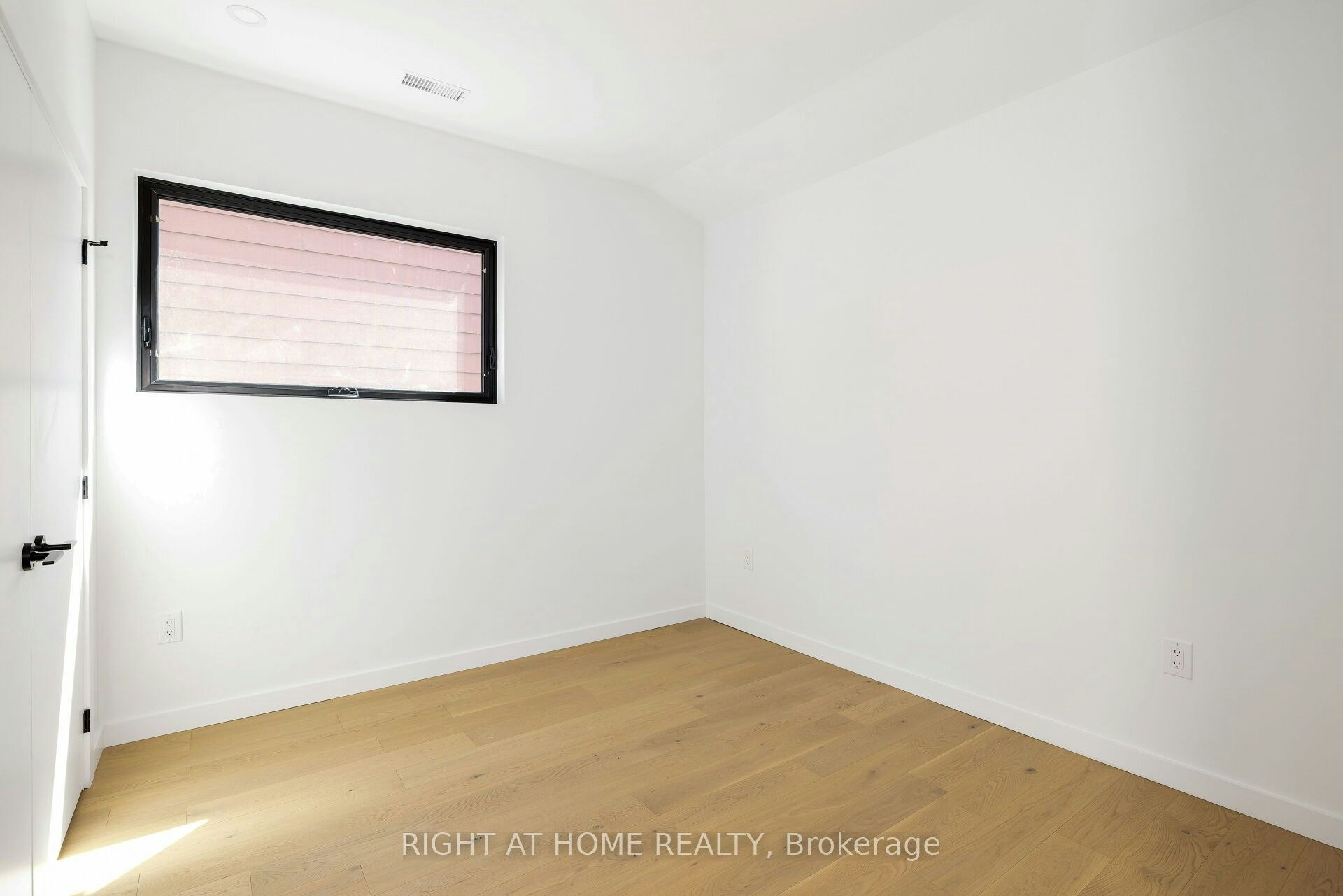 Upper-86 Lansdowne Avenue, Toronto, ON, M6K 2V9 - 13