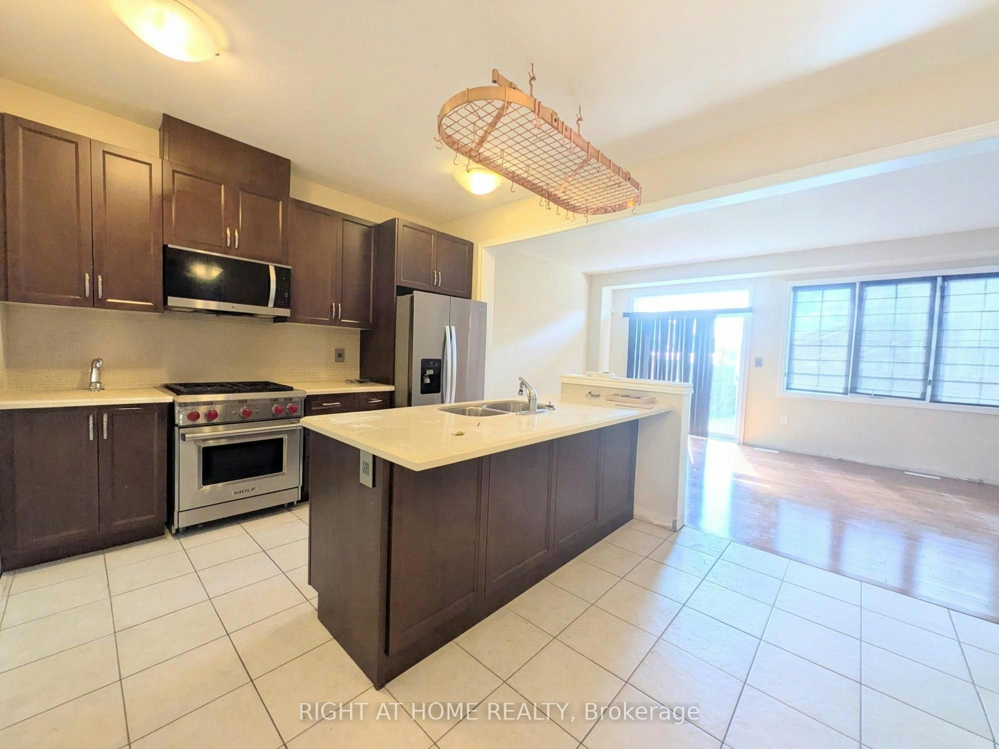 37 Biddens Square, Brampton, ON, L6P 0W4 - 4