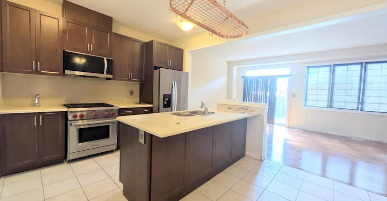 37 Biddens Square, Brampton, ON, L6P 0W4 - 4