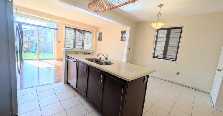 37 Biddens Square, Brampton, ON, L6P 0W4 - 6