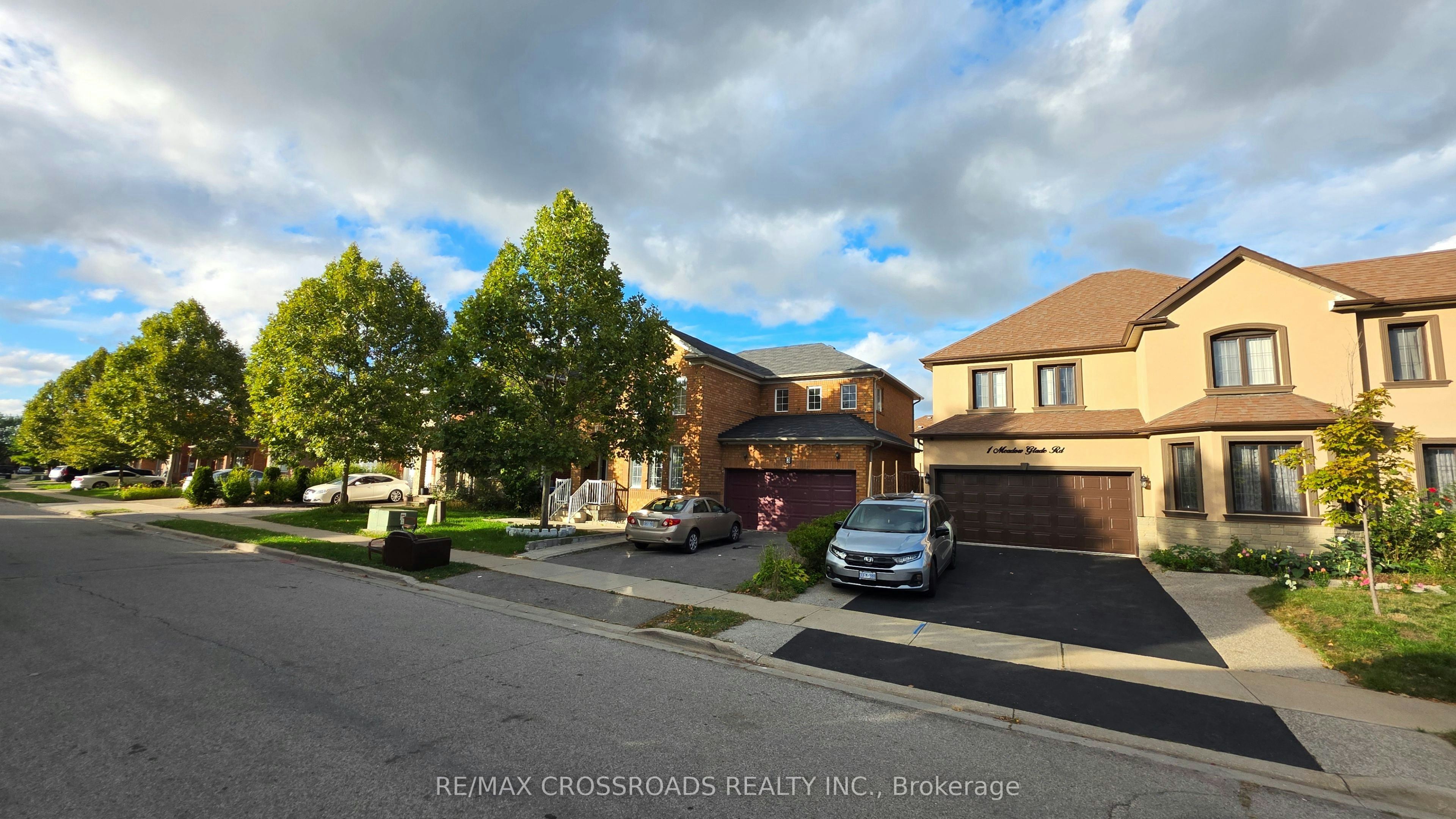 3 Meadow Glade Road, Brampton, ON, L6R 1Z7 - 7