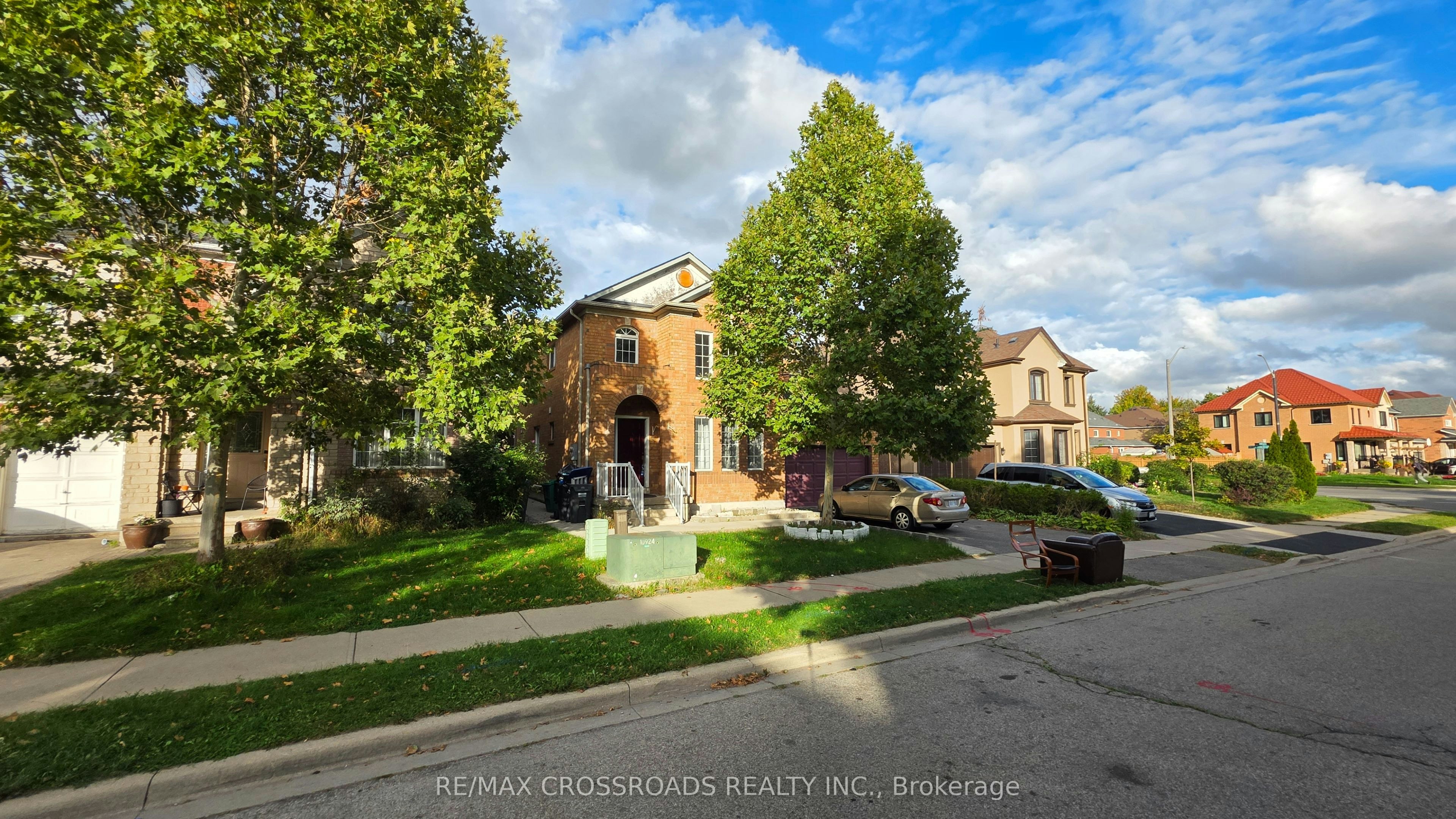 3 Meadow Glade Road, Brampton, ON, L6R 1Z7 - 6