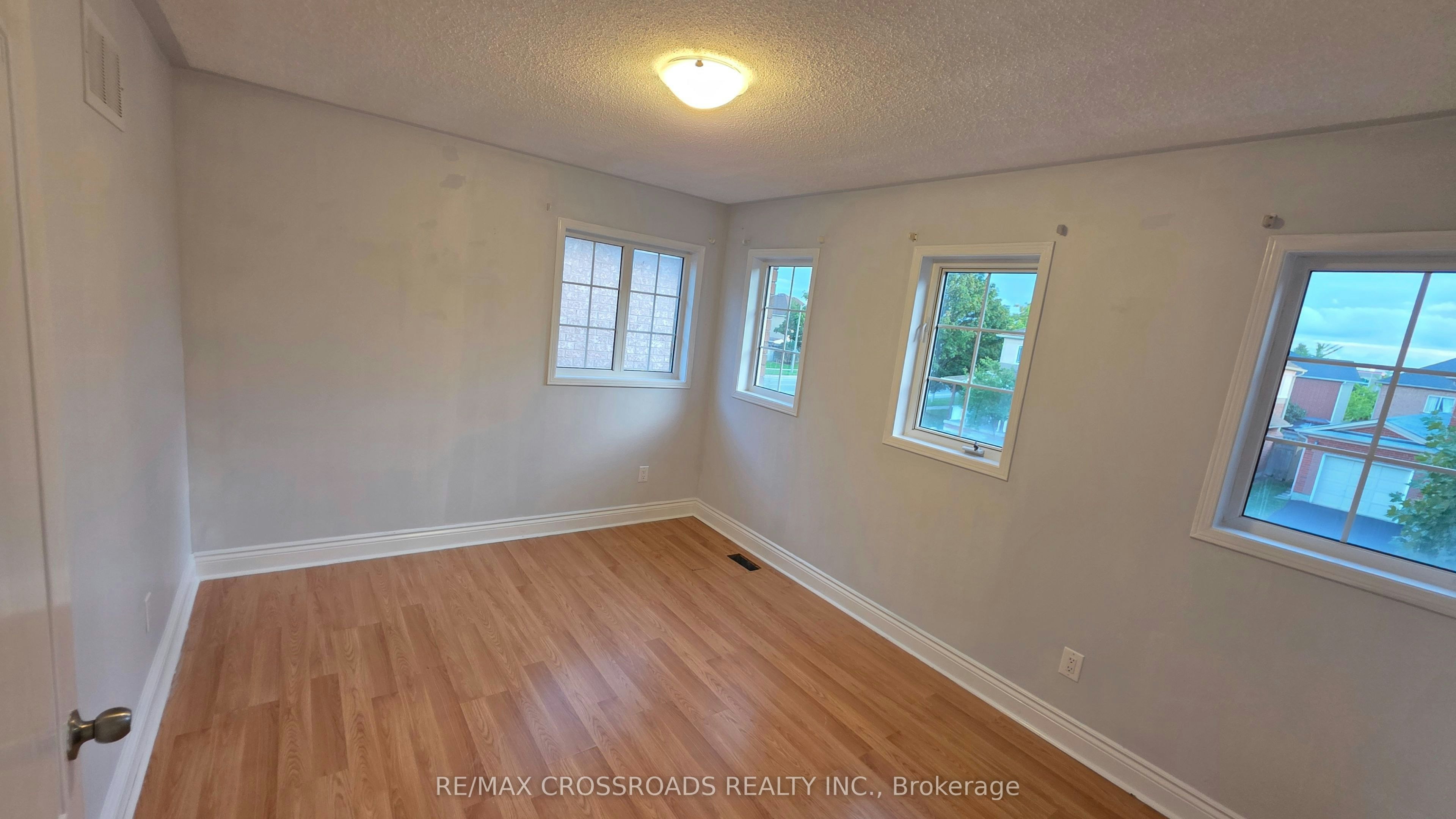 3 Meadow Glade Road, Brampton, ON, L6R 1Z7 - 40