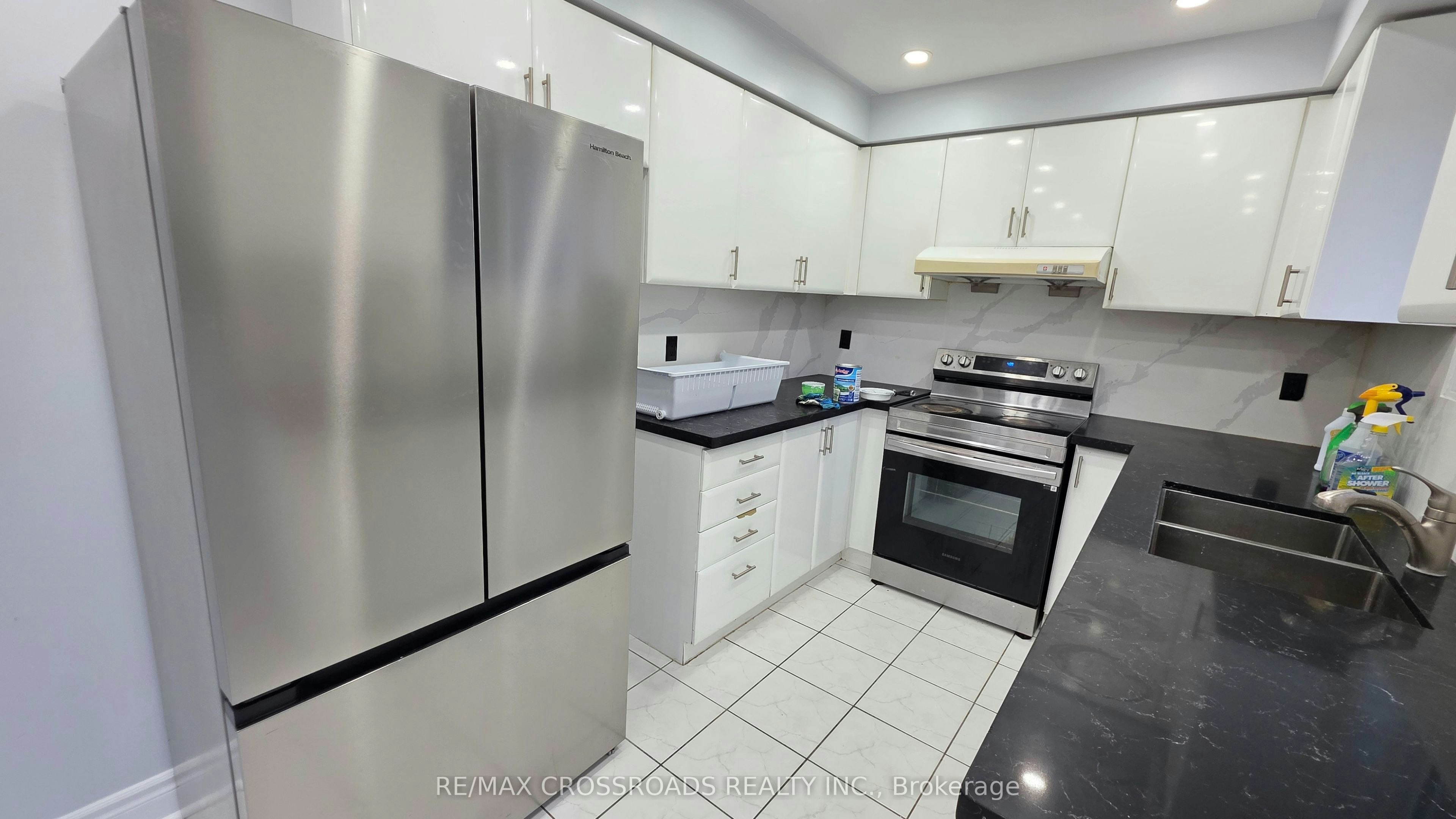 3 Meadow Glade Road, Brampton, ON, L6R 1Z7 - 21
