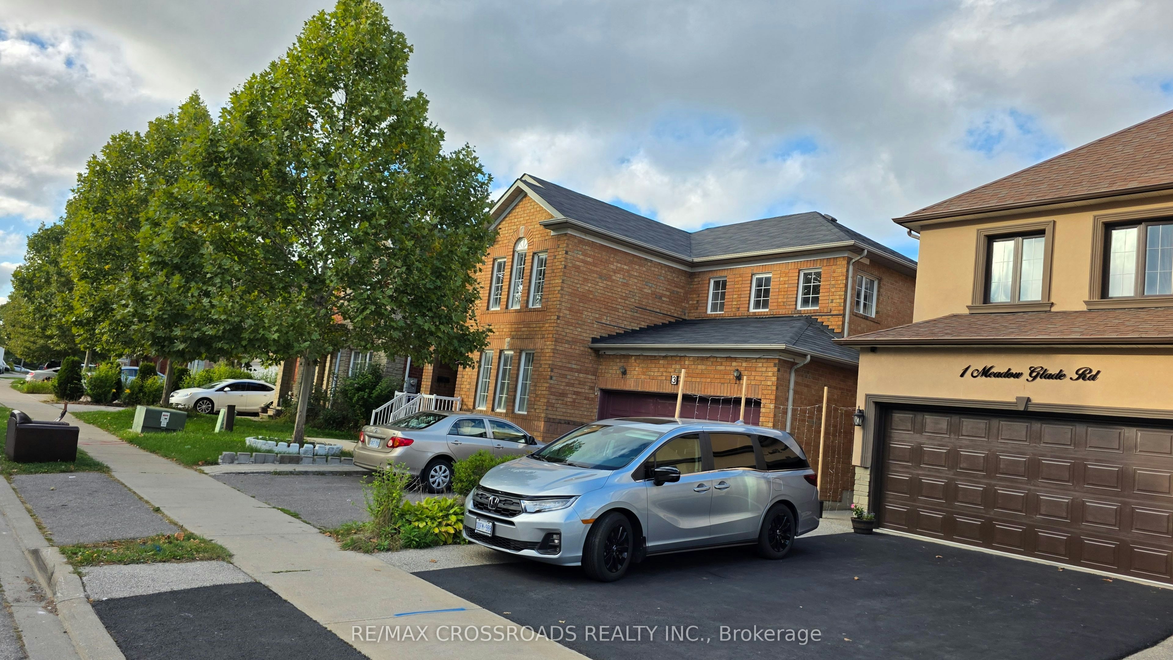 3 Meadow Glade Road, Brampton, ON, L6R 1Z7 - 5