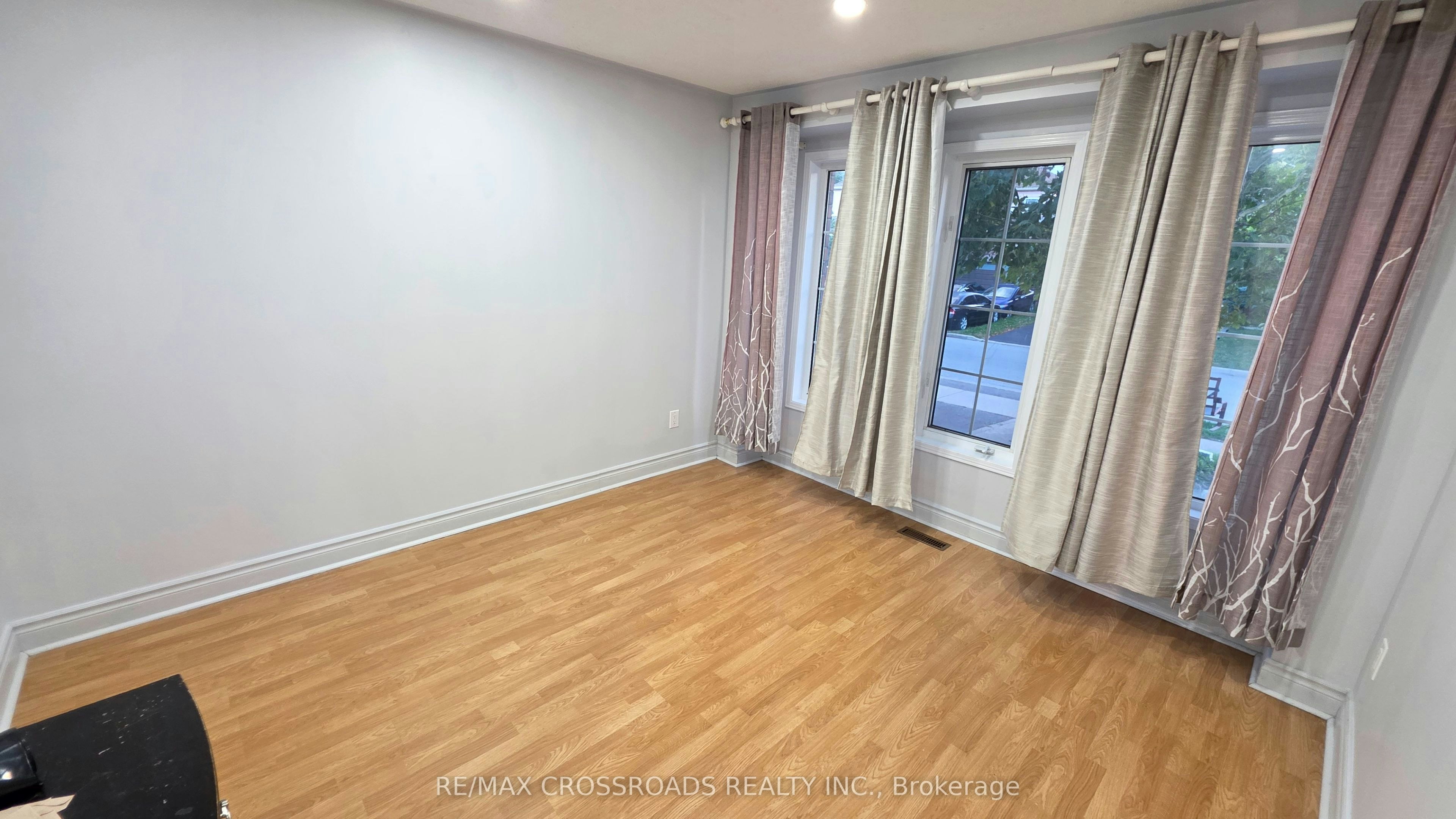 3 Meadow Glade Road, Brampton, ON, L6R 1Z7 - 19