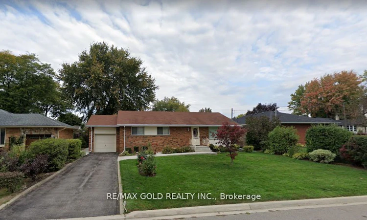18 Suburban Drive