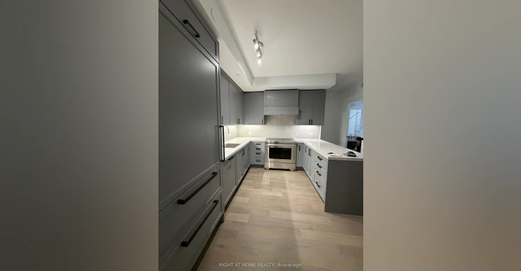 307-2450 Bloor St W Street N, Toronto, ON, M6S 0A9 - 3