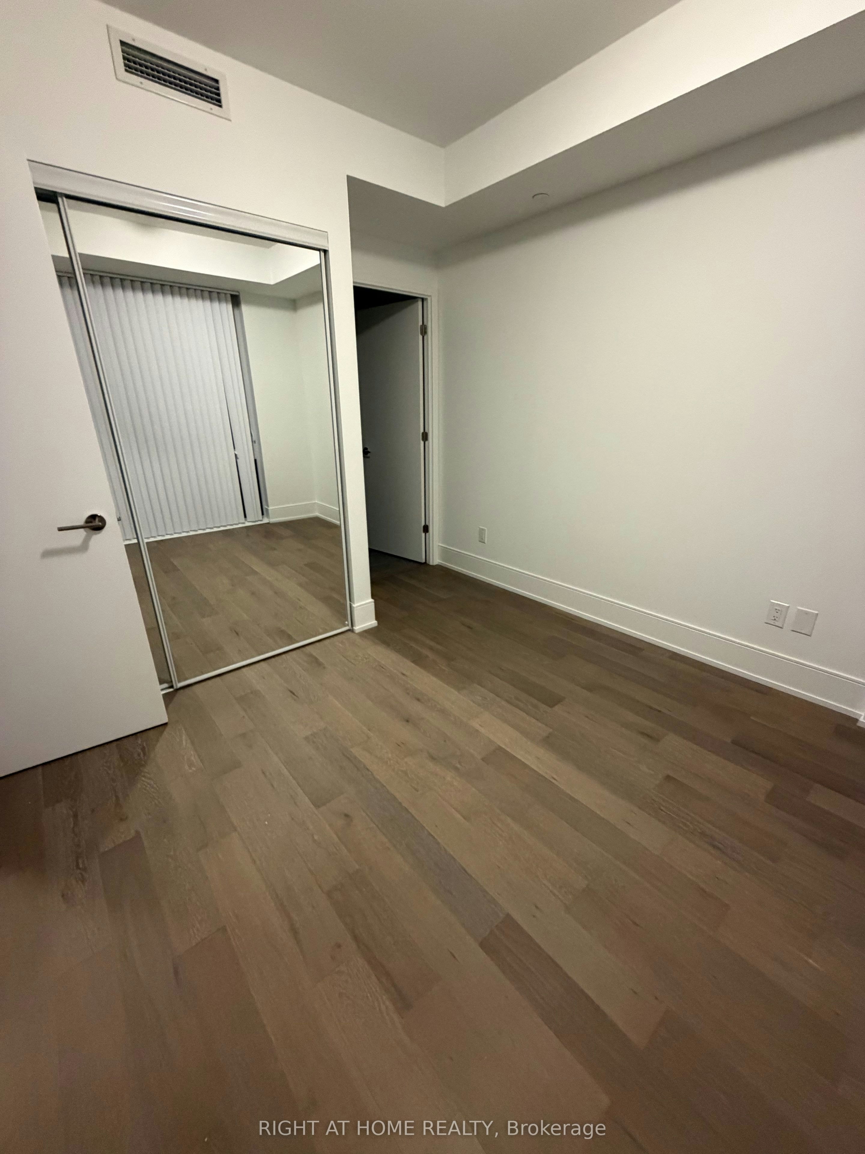 307-2450 Bloor St W Street N, Toronto, ON, M6S 0A9 - 11