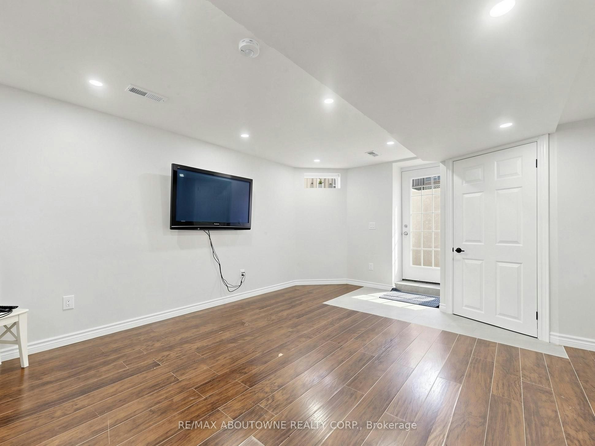 Basement-3850 Partition Road, Mississauga, ON, L5N 8N2 - 2