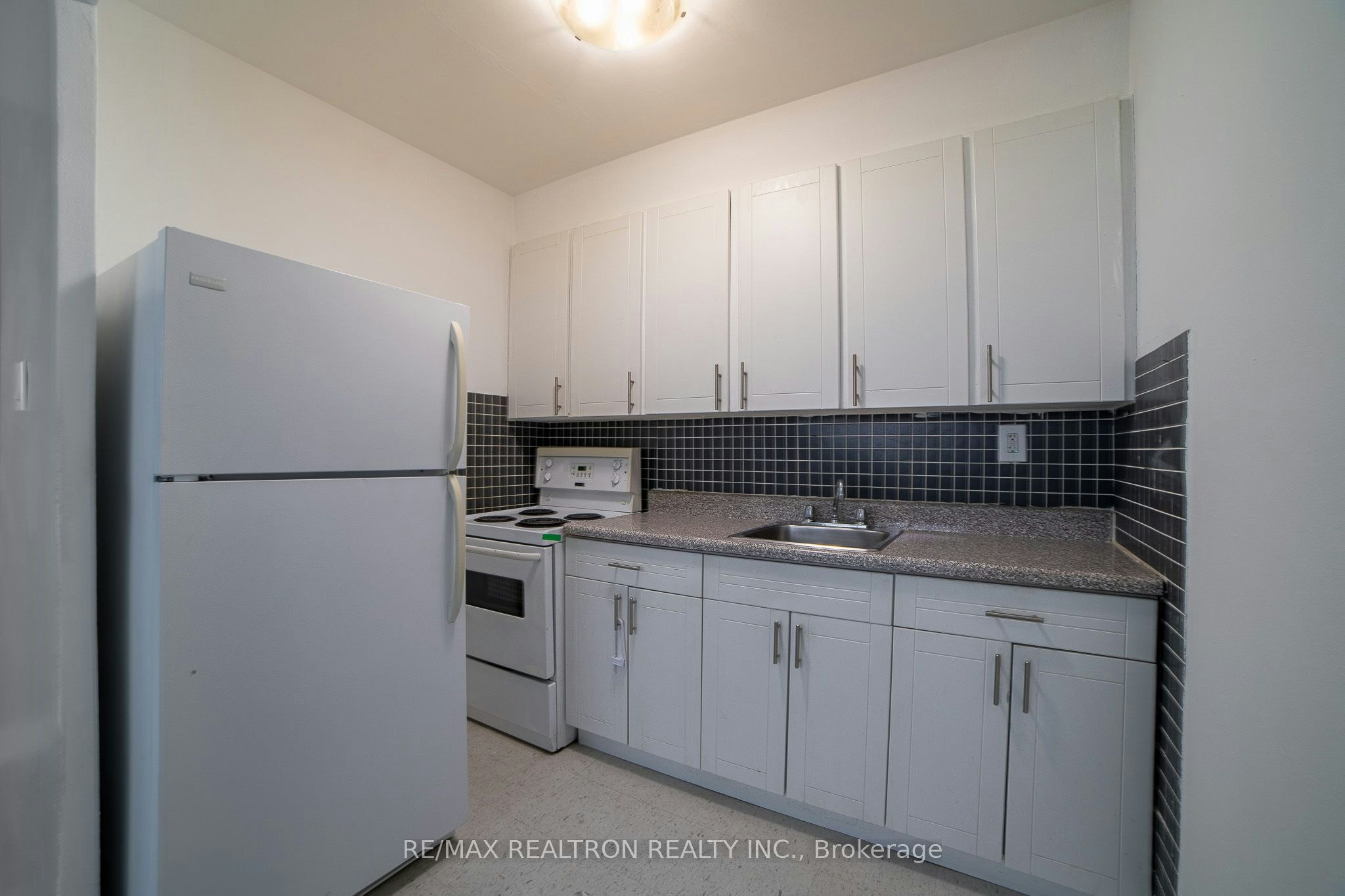 111-2369 Lake Shore Boulevard W, Toronto, ON, M8V 1C2 - 8