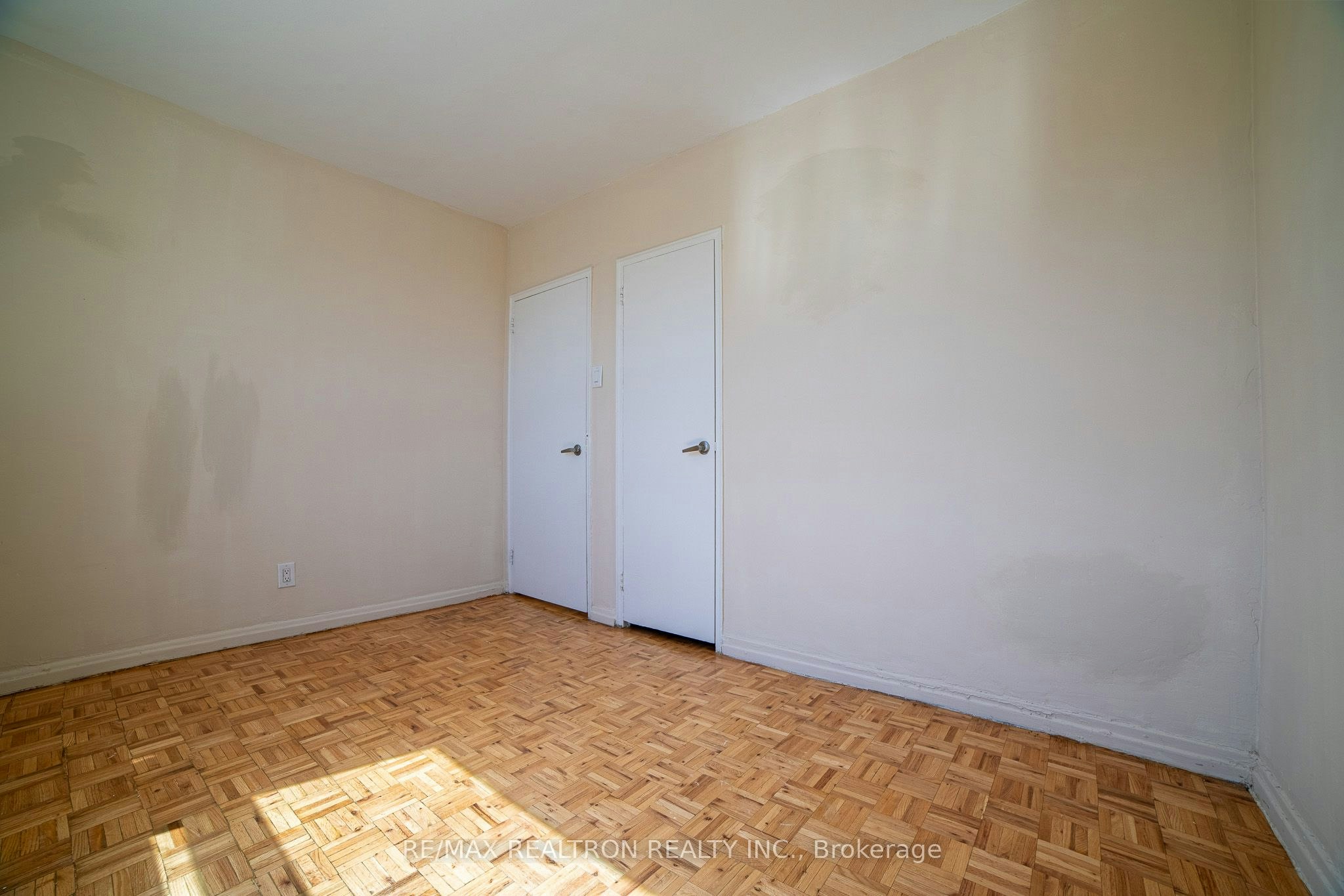 303-2355 Lake Shore Boulevard W, Toronto, ON, M8V 1C1 - 9