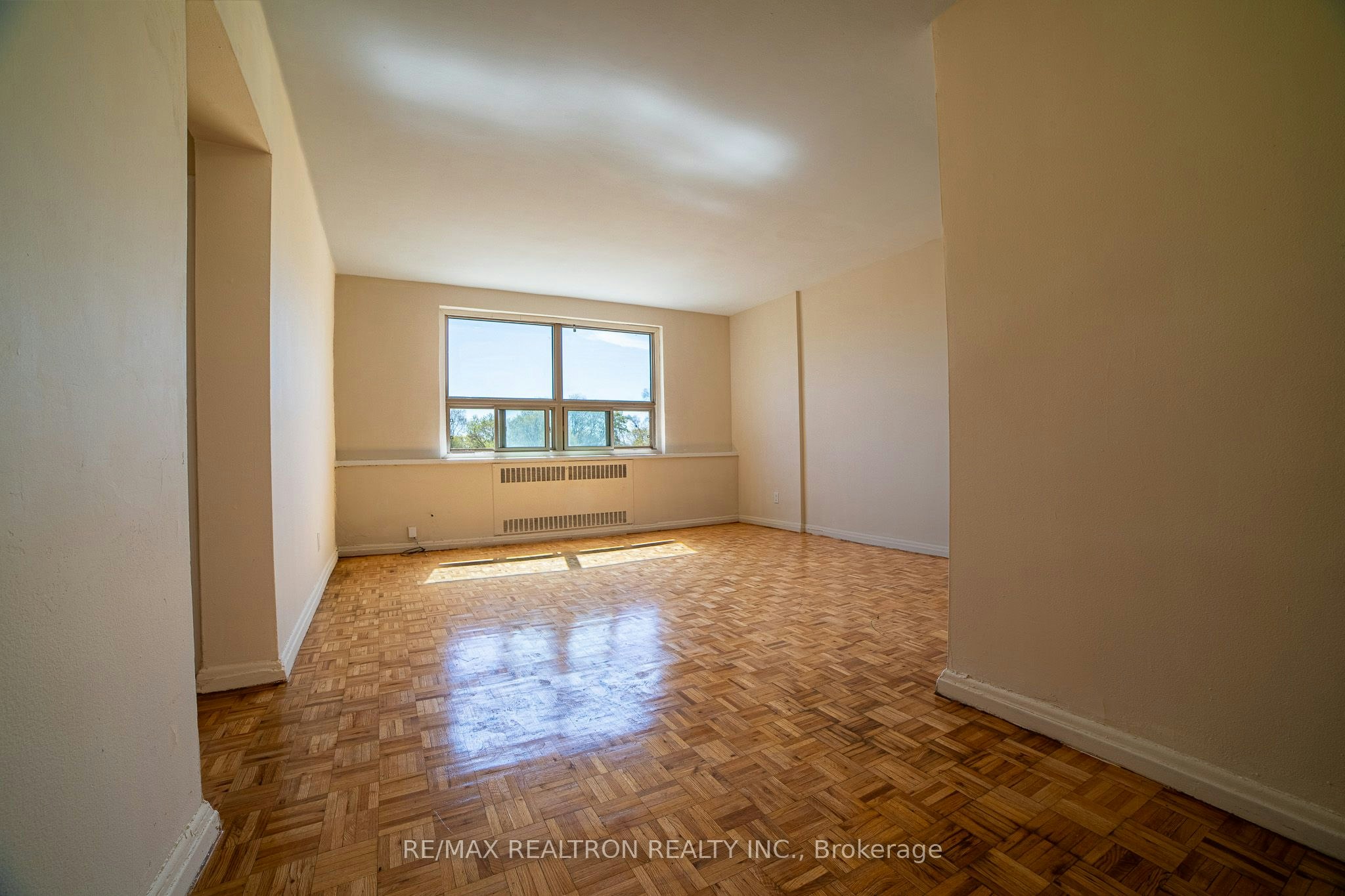 303-2355 Lake Shore Boulevard W, Toronto, ON, M8V 1C1 - 3