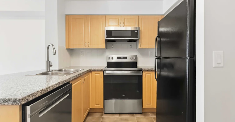 701-5 Michael Power Place, Toronto, ON, M9A 0A3 - 11