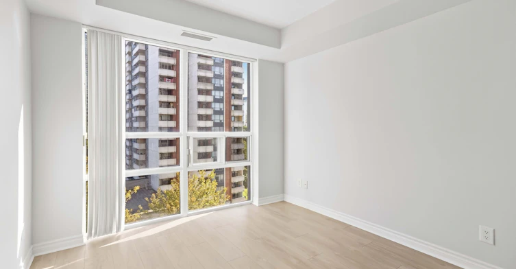 701-5 Michael Power Place, Toronto, ON, M9A 0A3 - 18
