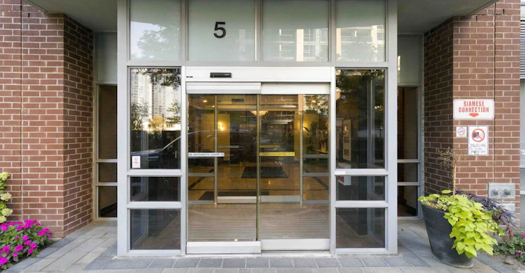 701-5 Michael Power Place, Toronto, ON, M9A 0A3 - 29