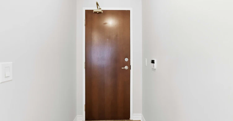 701-5 Michael Power Place, Toronto, ON, M9A 0A3 - 3