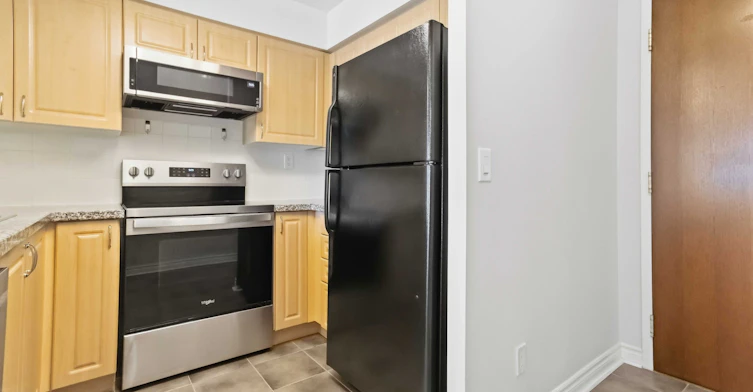 701-5 Michael Power Place, Toronto, ON, M9A 0A3 - 13