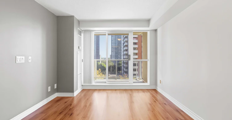 701-5 Michael Power Place, Toronto, ON, M9A 0A3 - 6