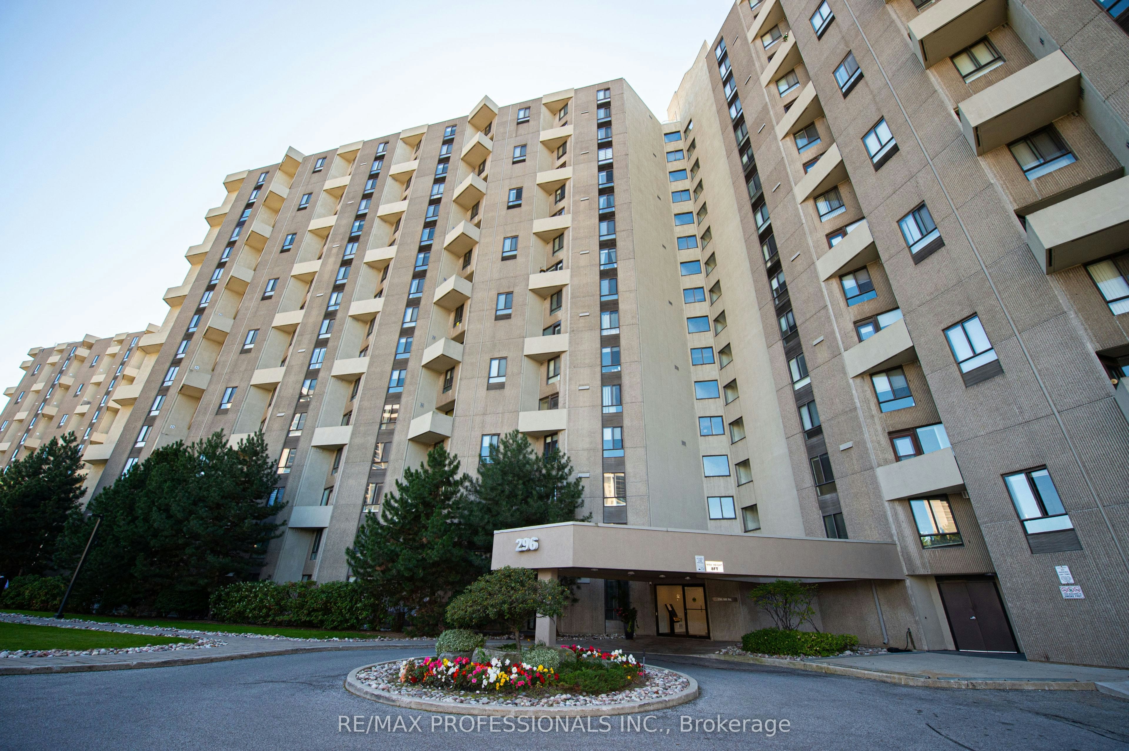 PH08-296 Mill Road, Toronto, ON, M9C 4X8