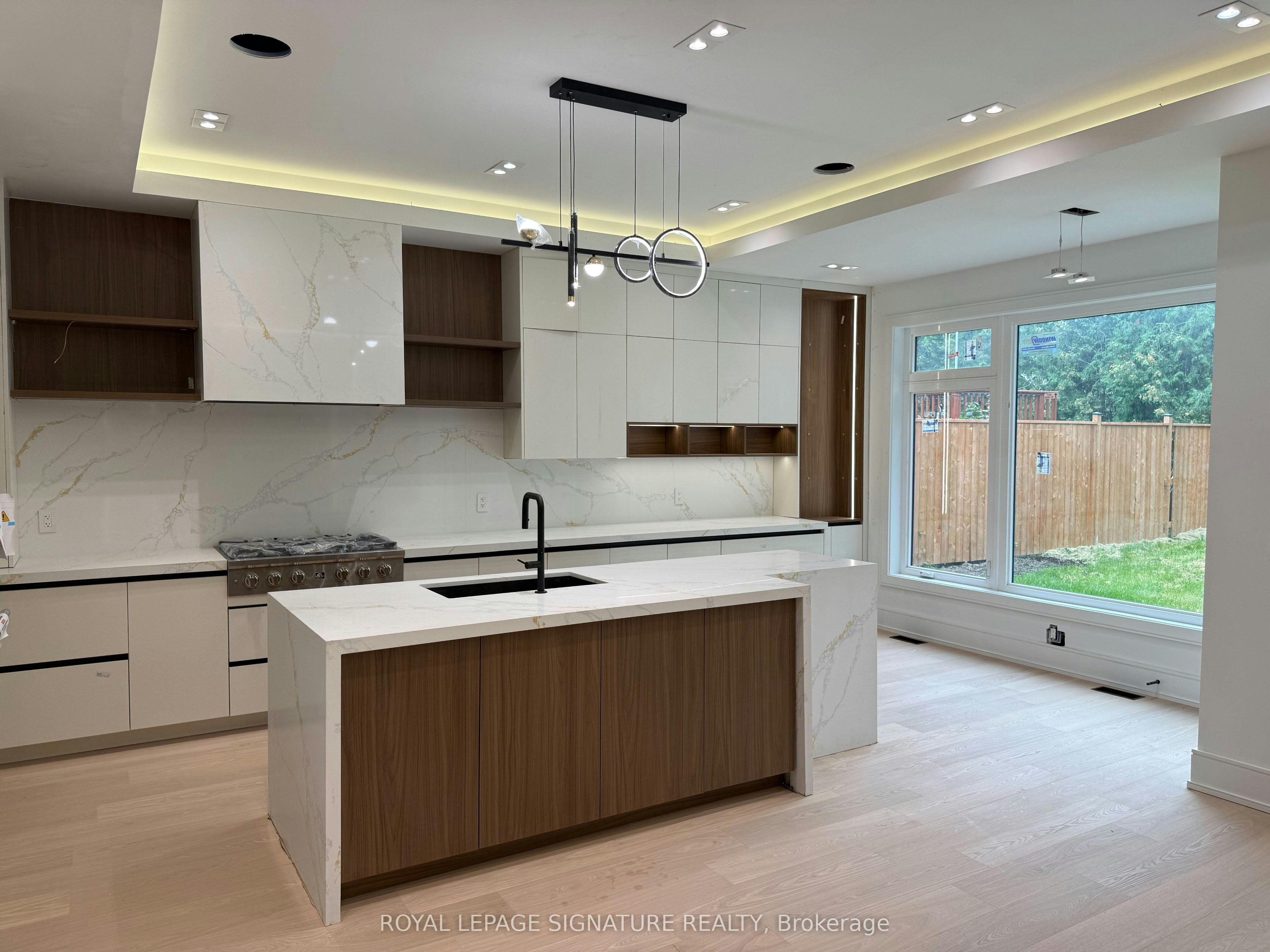 1467 Kenmuir Avenue, Mississauga, ON, L5G 4B3 - 10