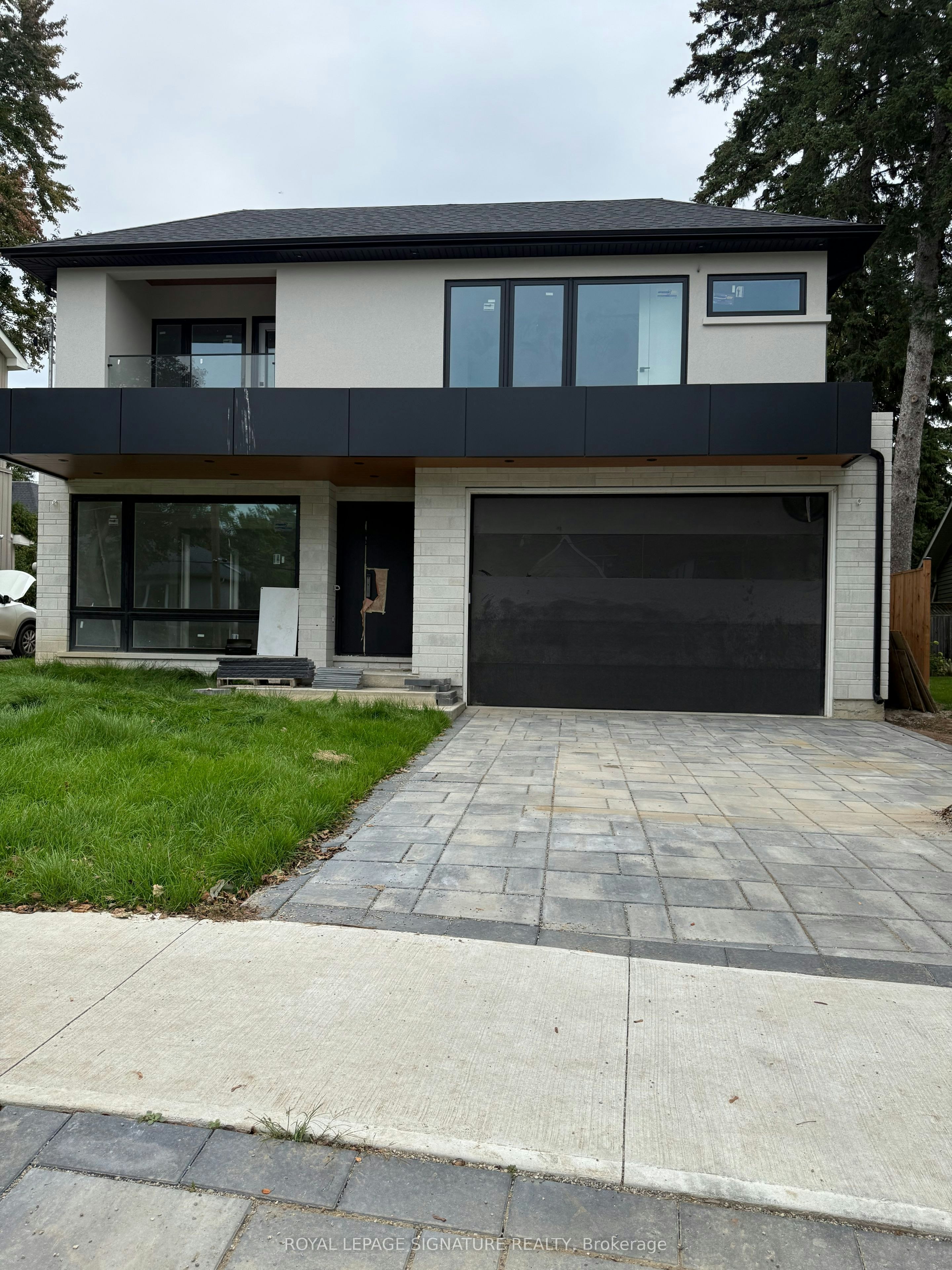 1467 Kenmuir Avenue, Mississauga, ON, L5G 4B3