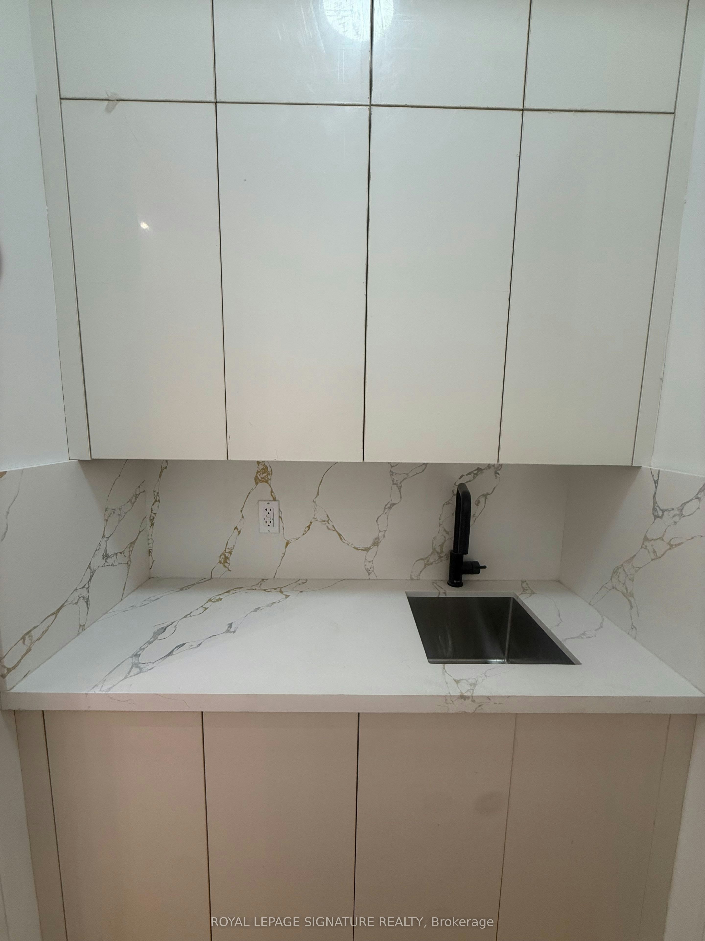 1467 Kenmuir Avenue, Mississauga, ON, L5G 4B3 - 8