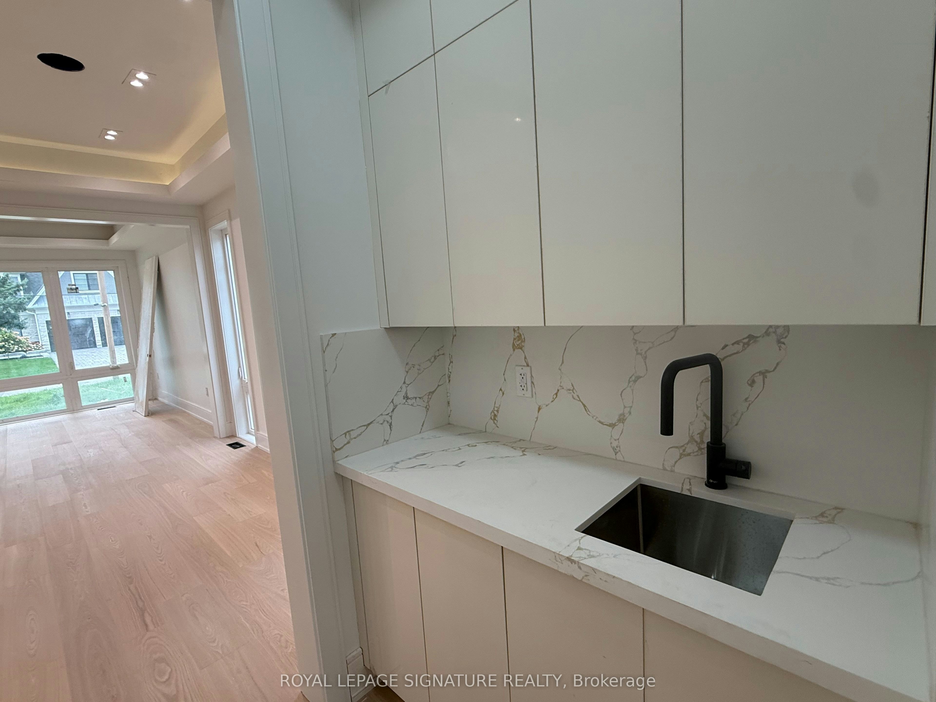 1467 Kenmuir Avenue, Mississauga, ON, L5G 4B3 - 7
