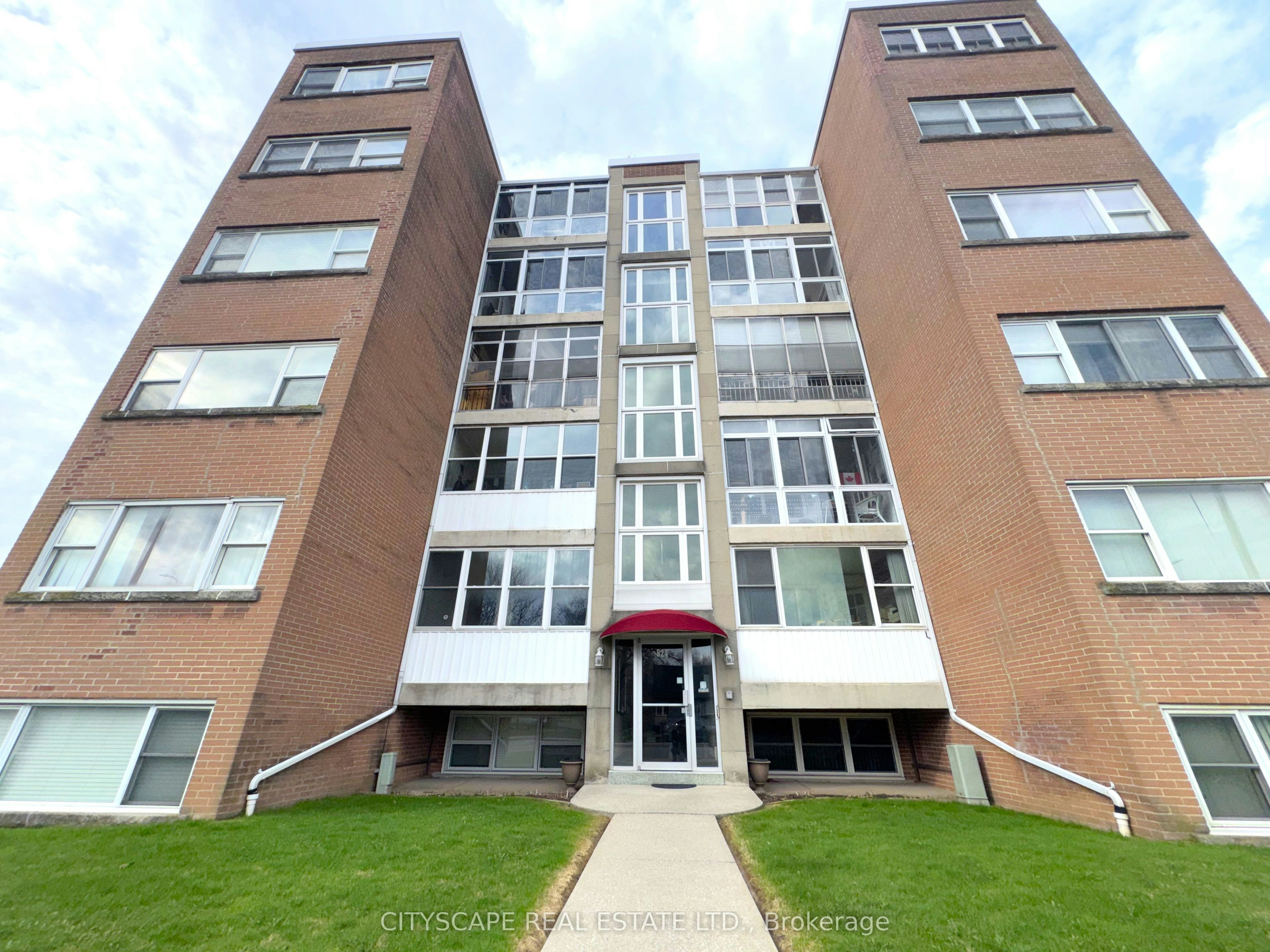 25-824 Brant Street, Burlington, ON, L7R 2J5