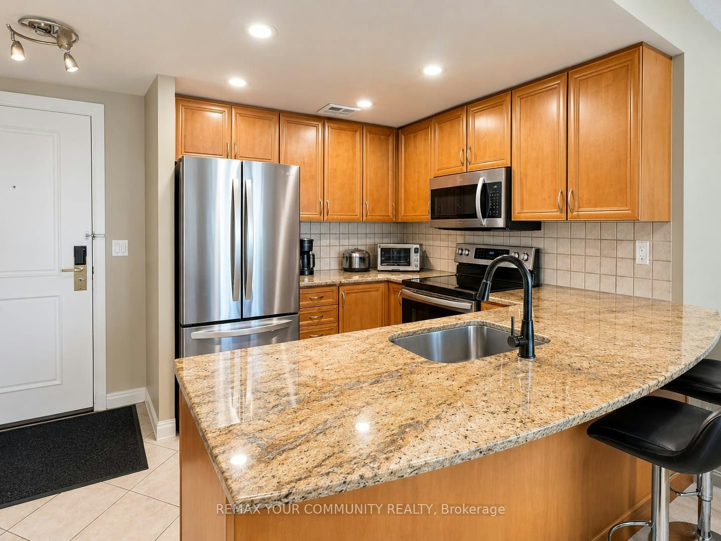 619-2727 Keele Street, Toronto, ON, M3M 2E9
