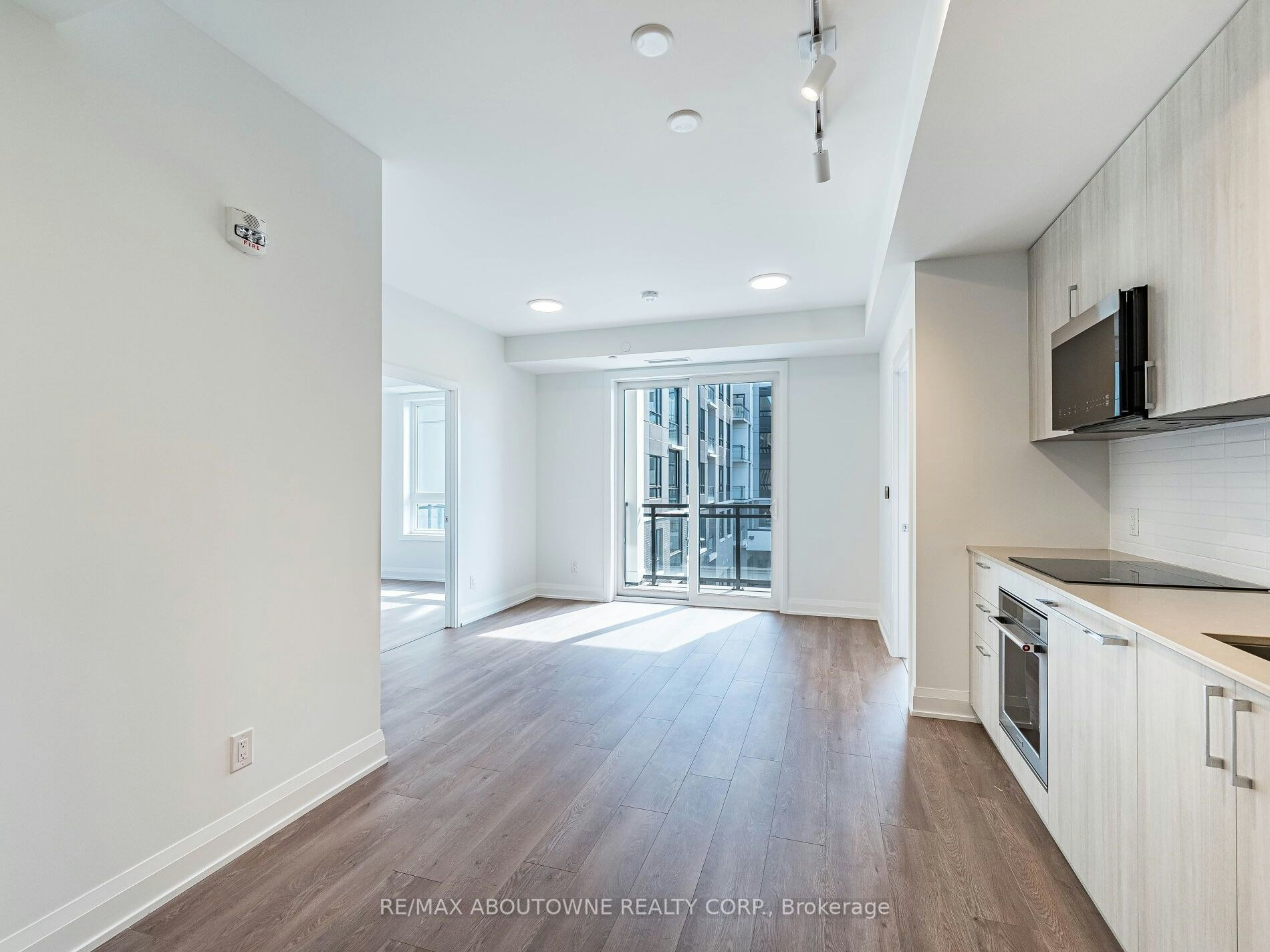 308-3250 Carding Mill Trail, Oakville, ON, L6M 1L3 - 9