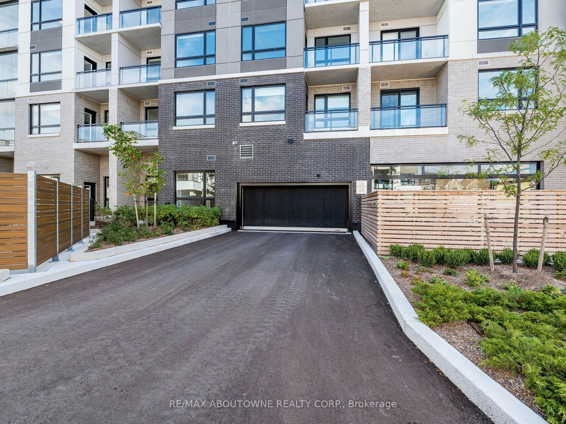 308-3250 Carding Mill Trail, Oakville, ON, L6M 1L3 - 44