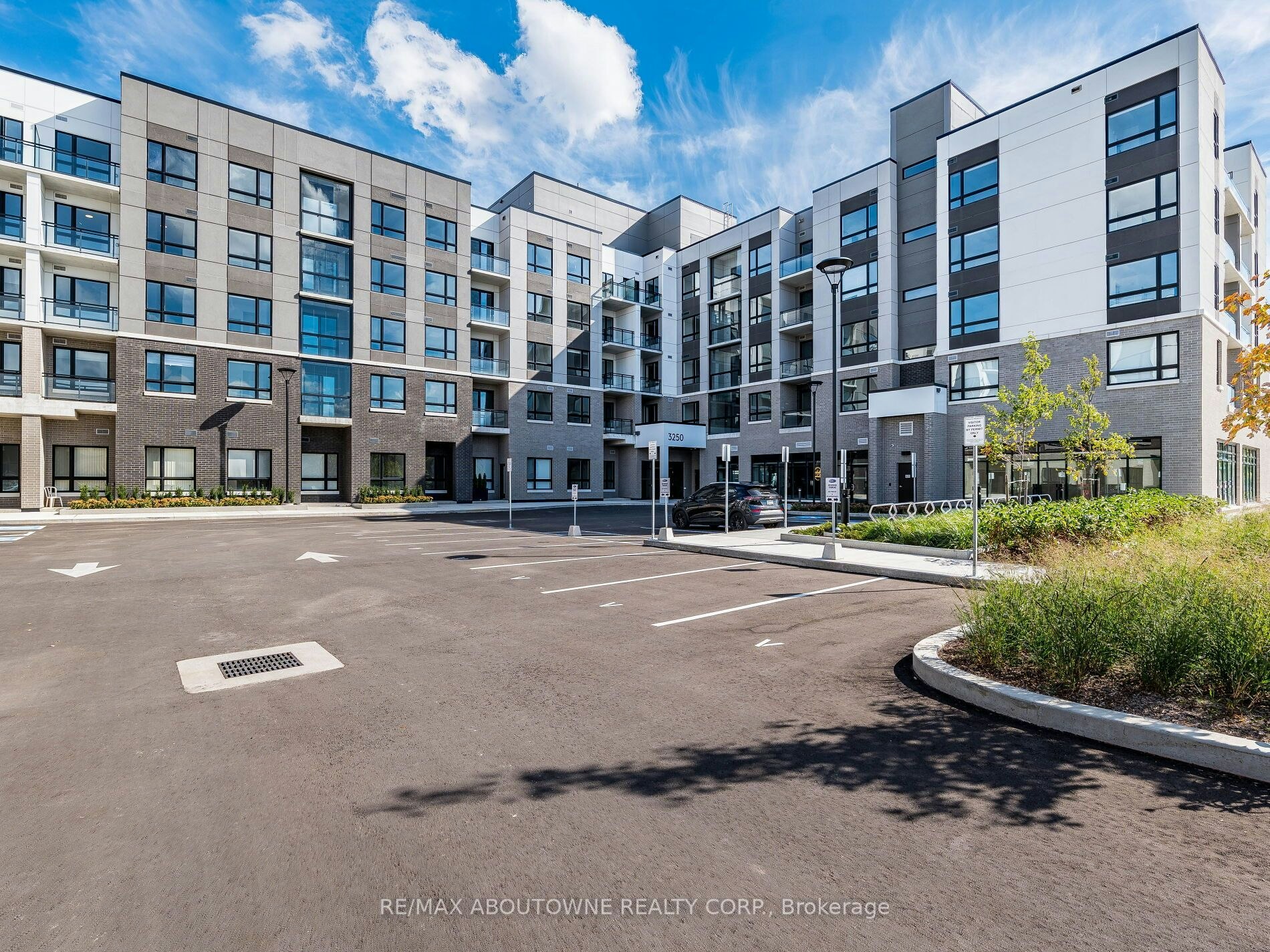 308-3250 Carding Mill Trail, Oakville, ON, L6M 1L3 - 47
