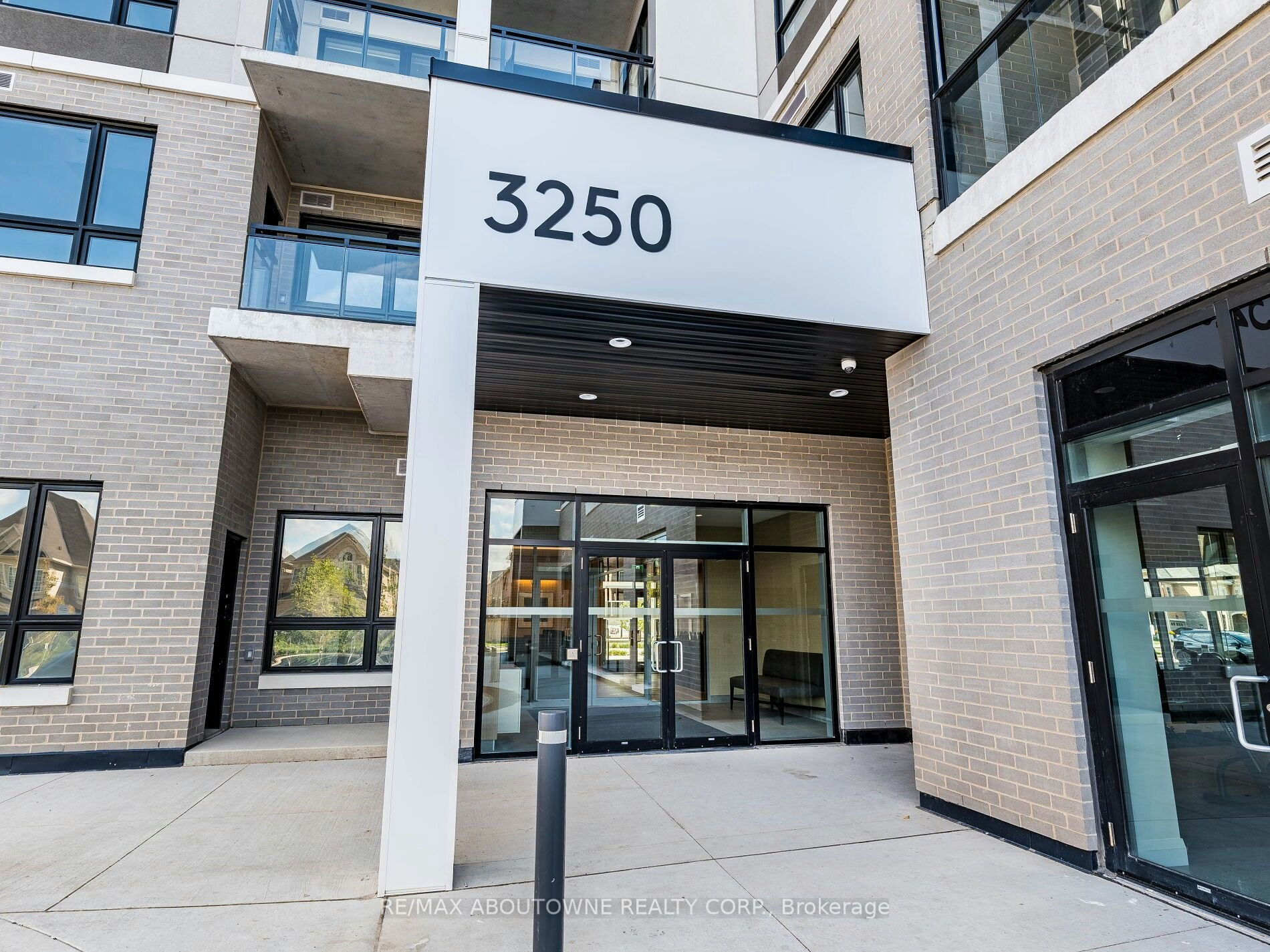 308-3250 Carding Mill Trail, Oakville, ON, L6M 1L3 - 45