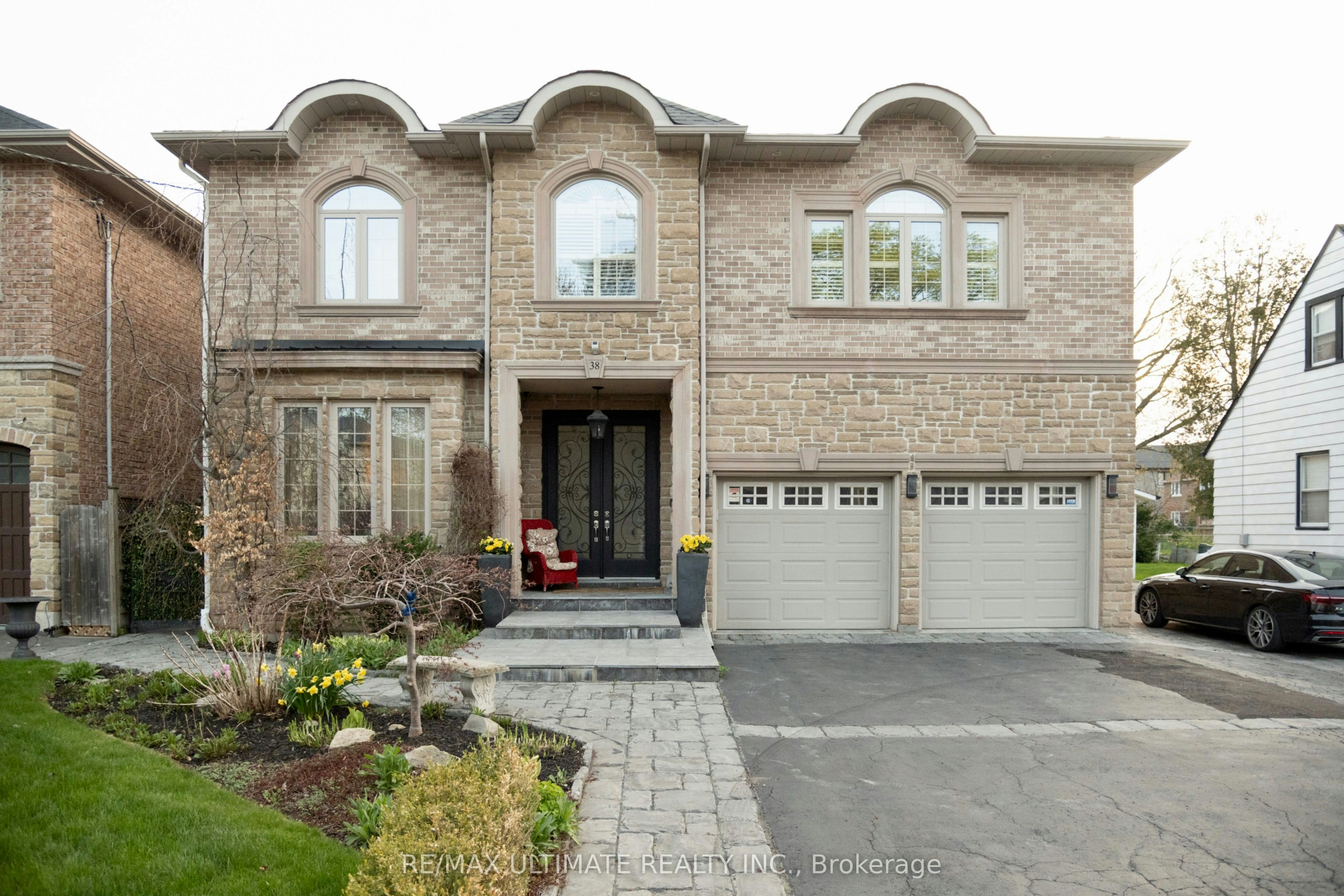 38 Wilmar Road, Toronto, ON, M9B 3R9
