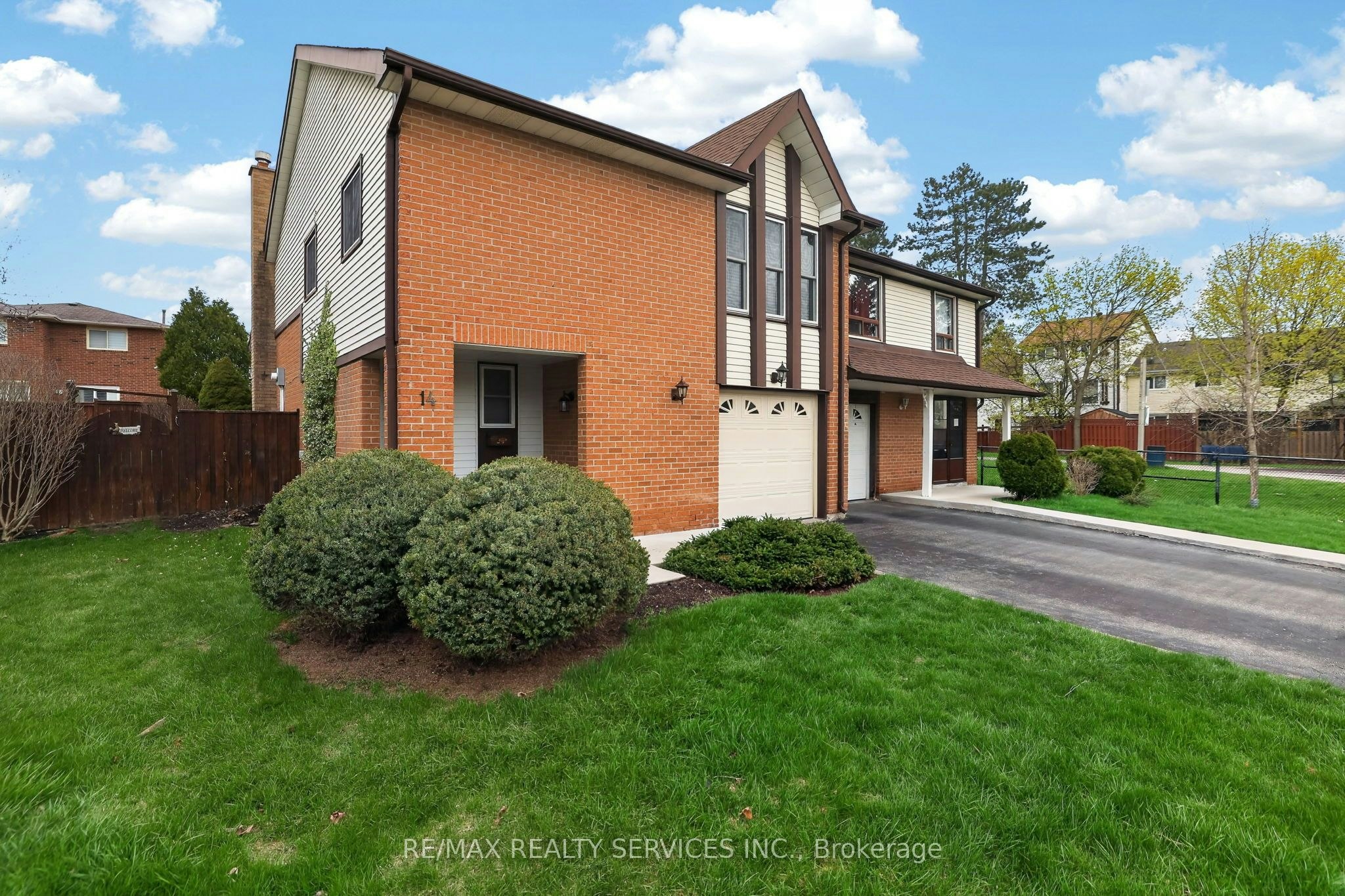 14 Brighton Place, Brampton, ON, L6Z 1G4